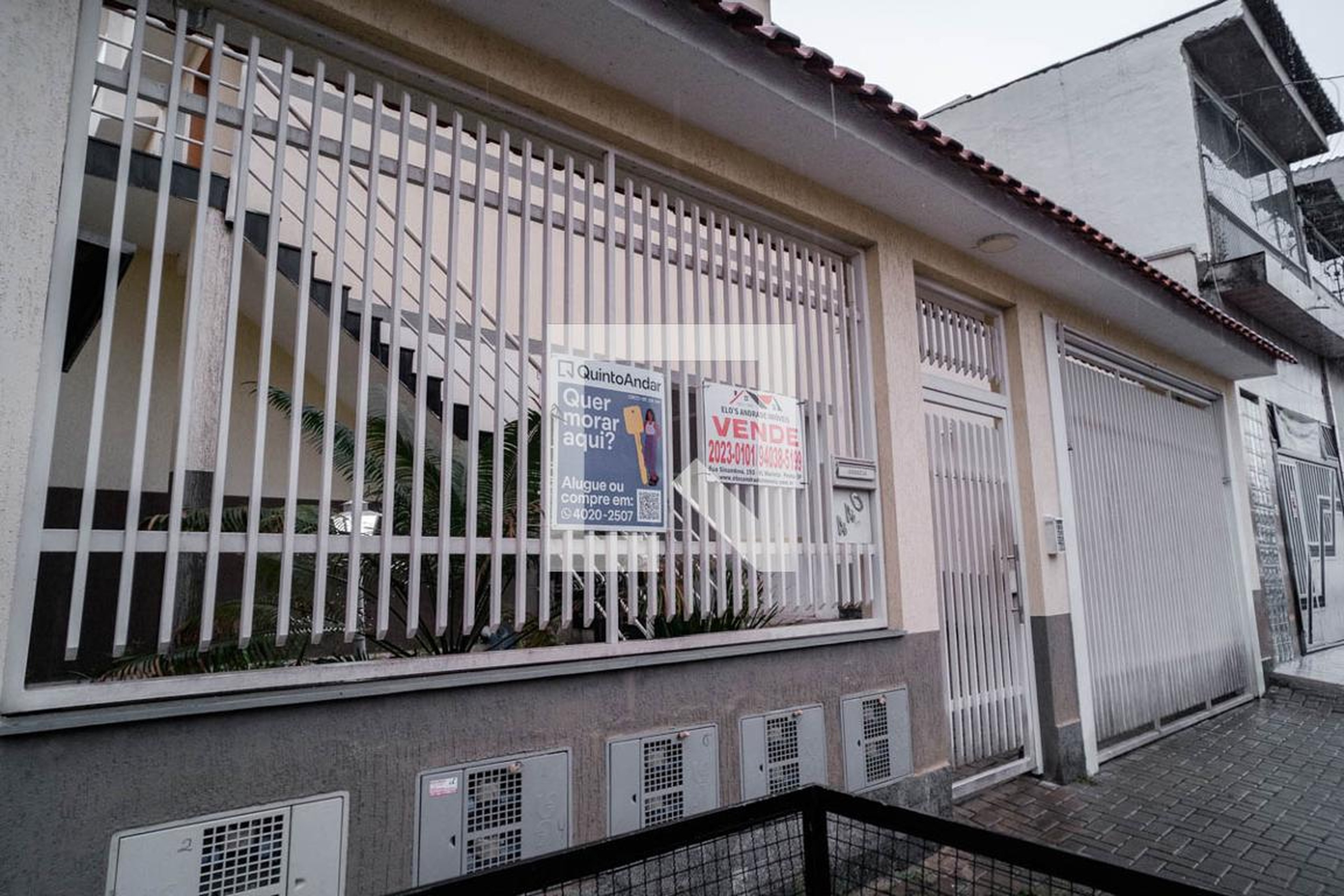 Fachada Condomínio em Rua Carnaúba dos Dantas, 440