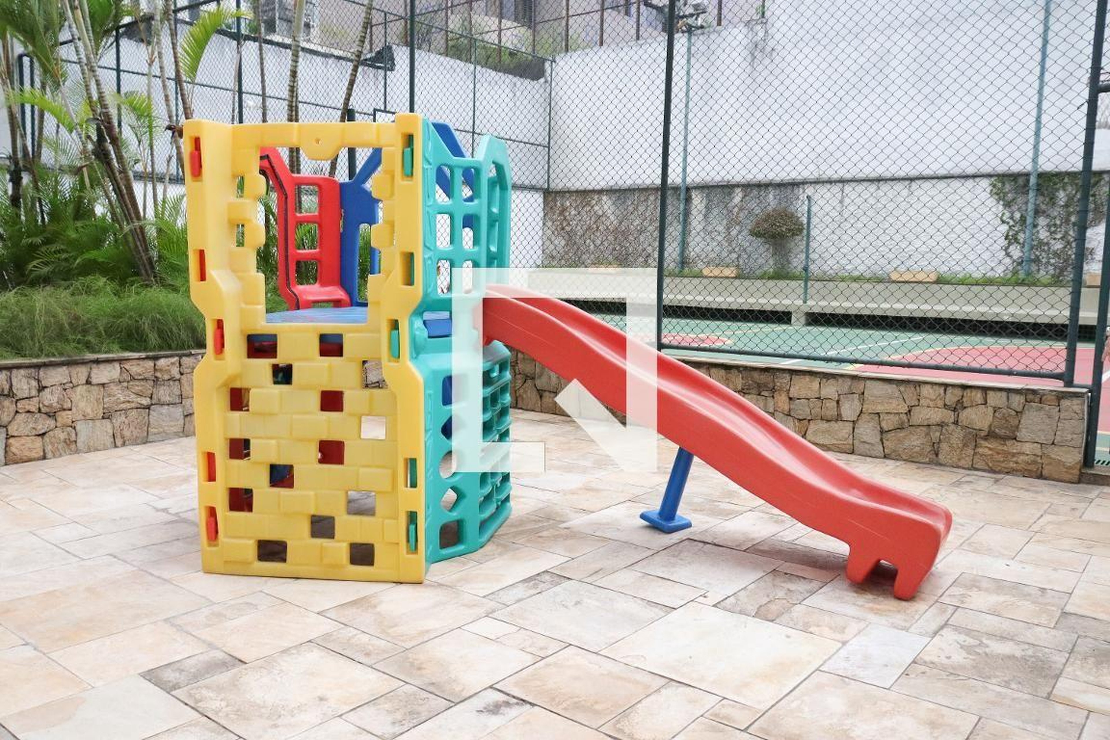 Playground - Edifício Saint Valery