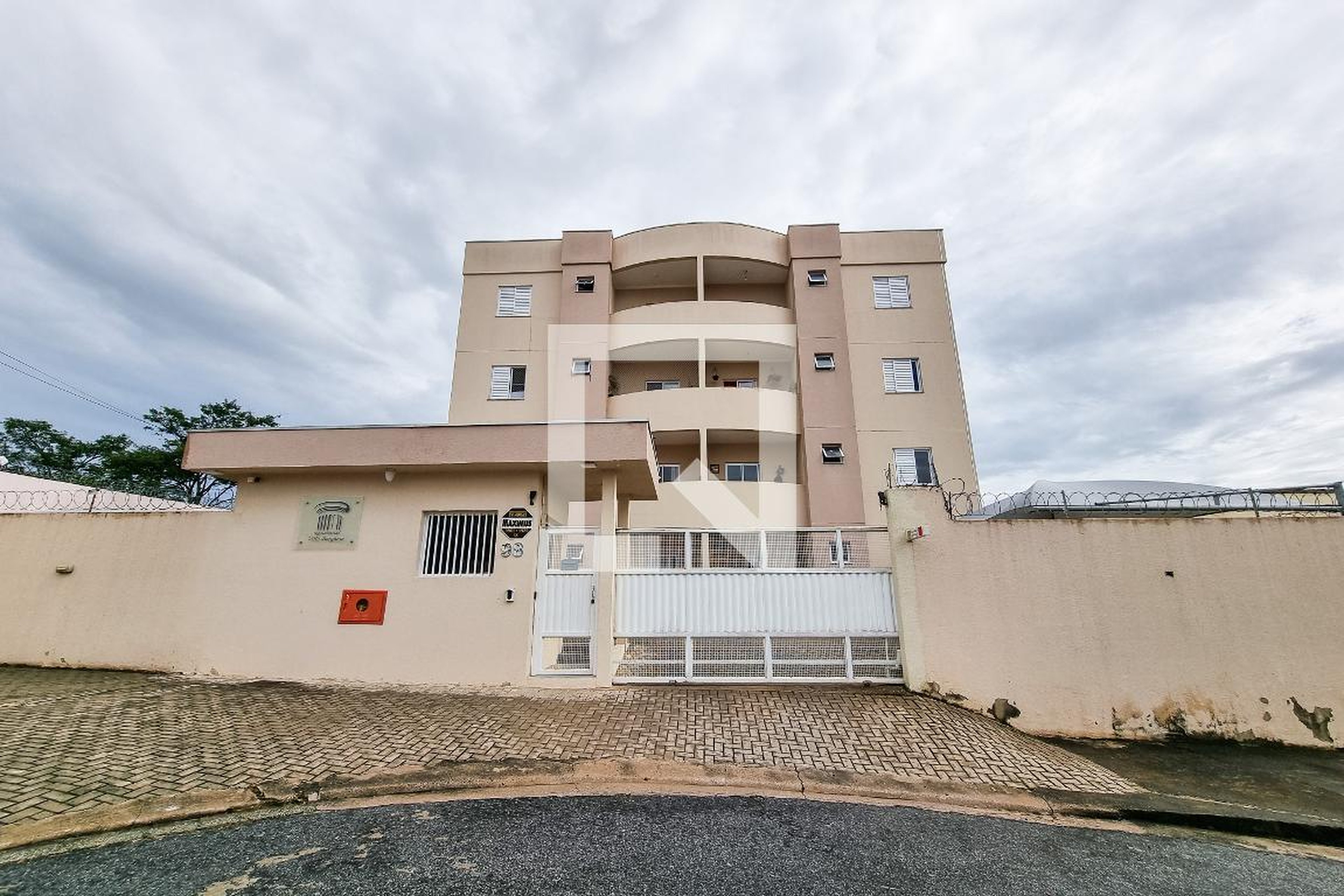 Fachada Condomínio villa romana