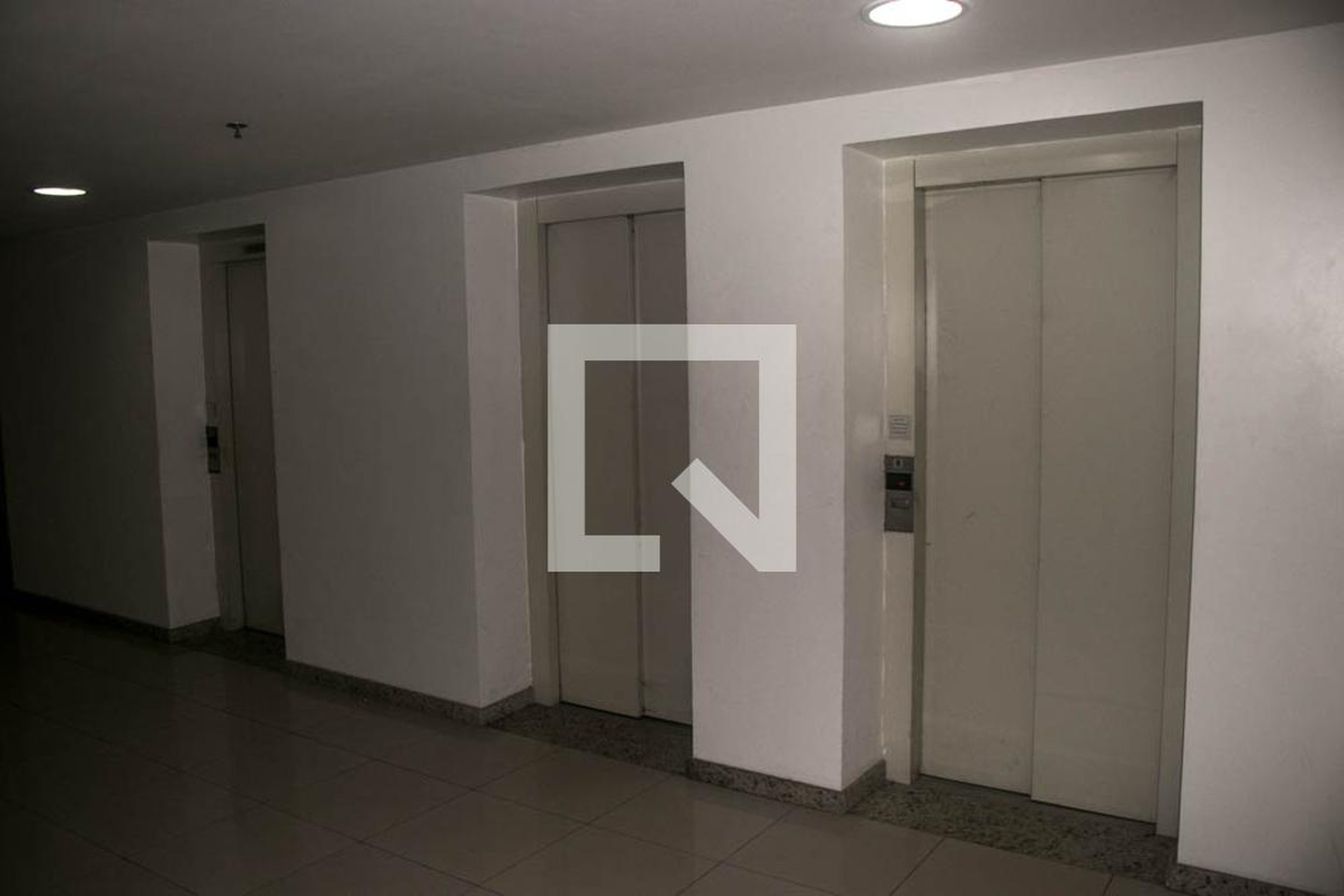 elevador - Edifício L' Atelier