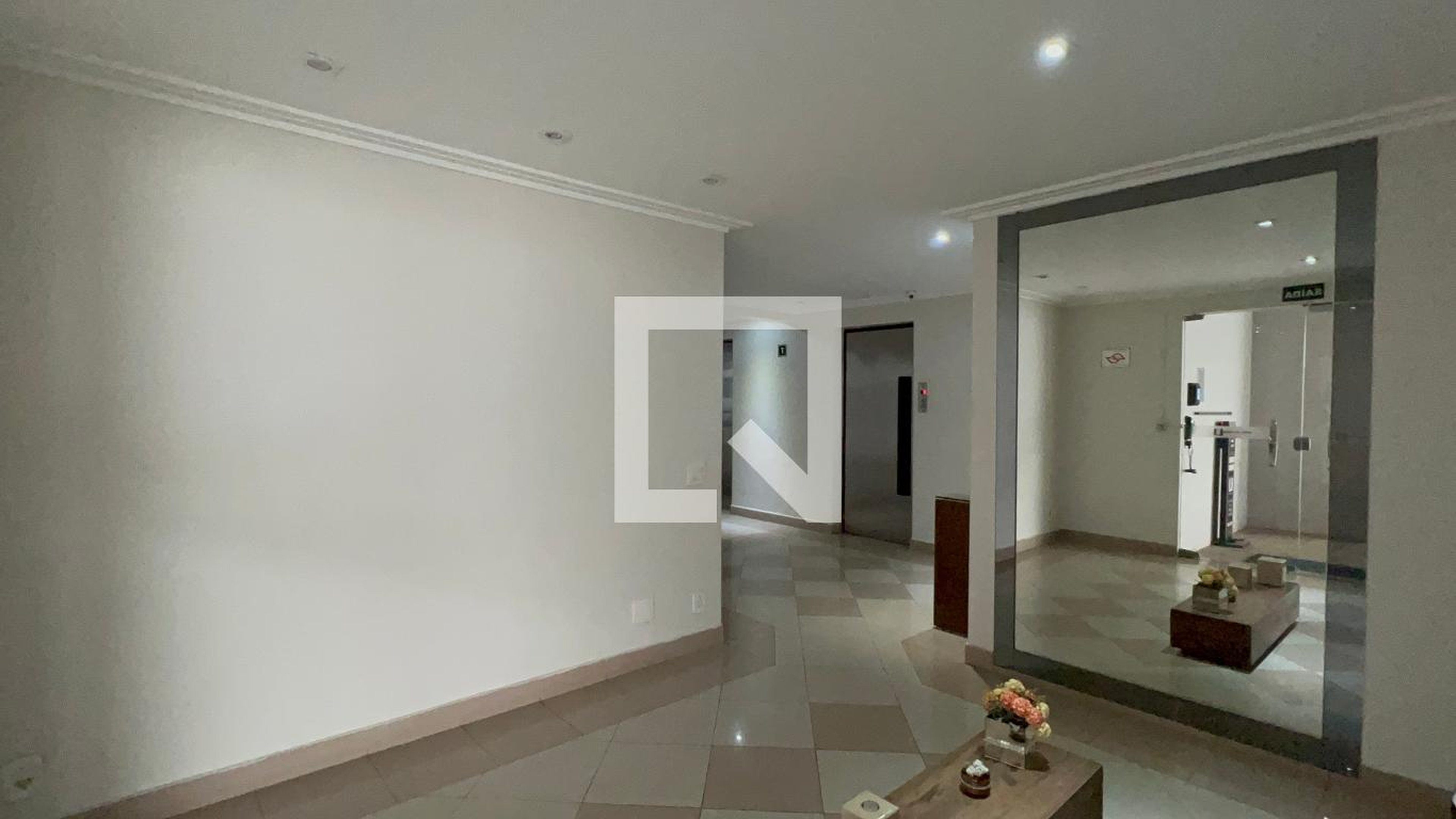 Hall de entrada - Barão de Lisboa