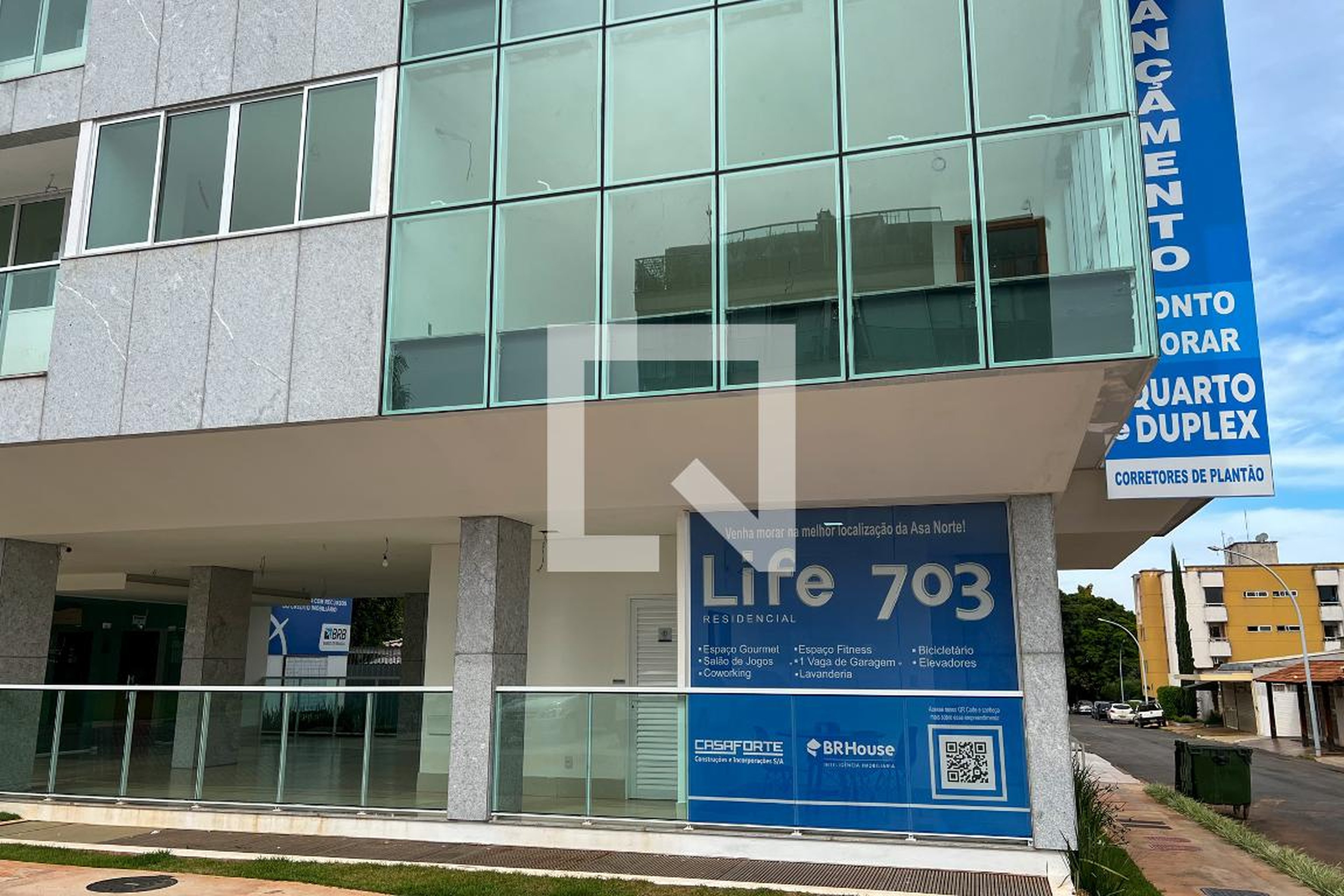 Fachada Edifício Service