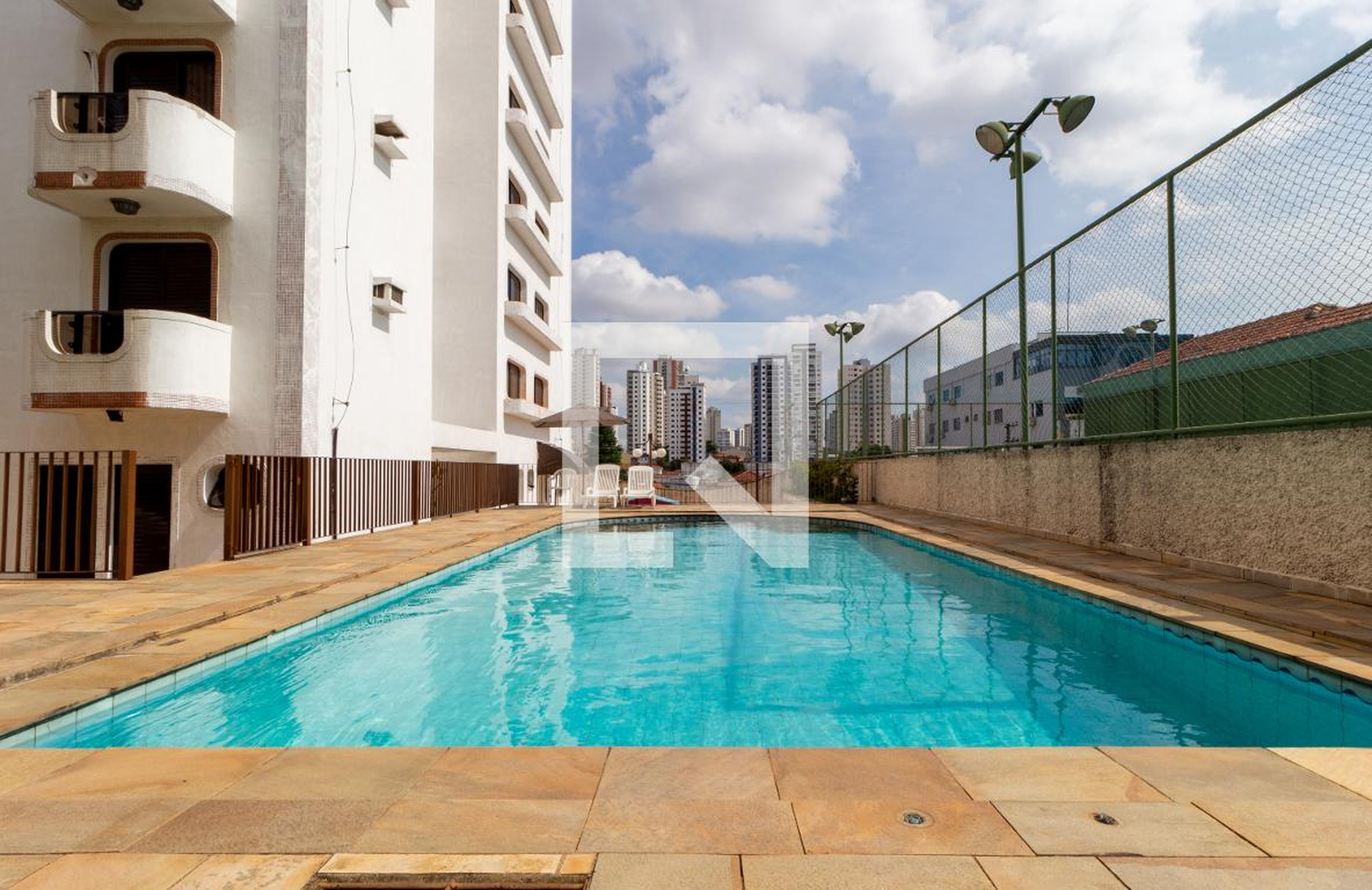 Piscina - Edifício Pozelli