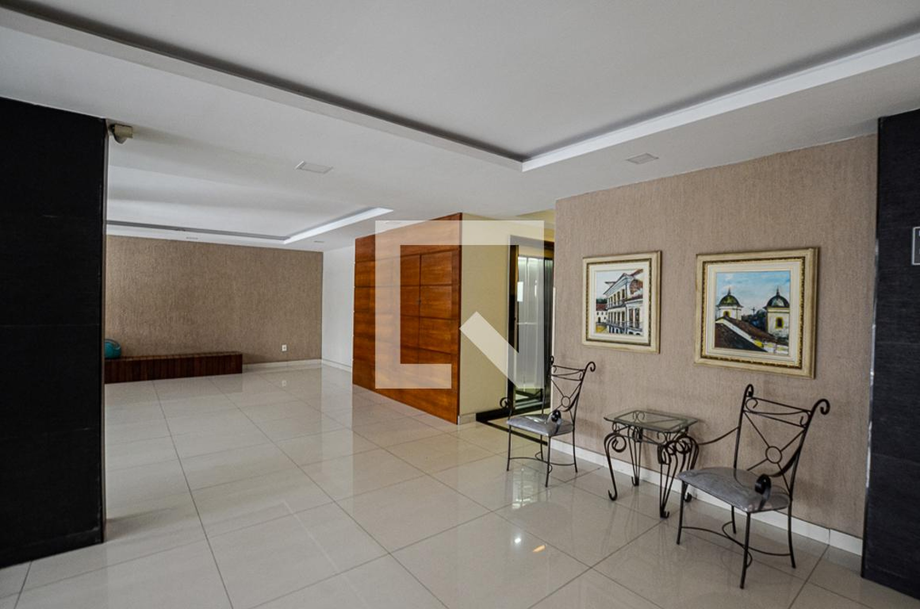 Hall - Adolpho de Assis Vieira