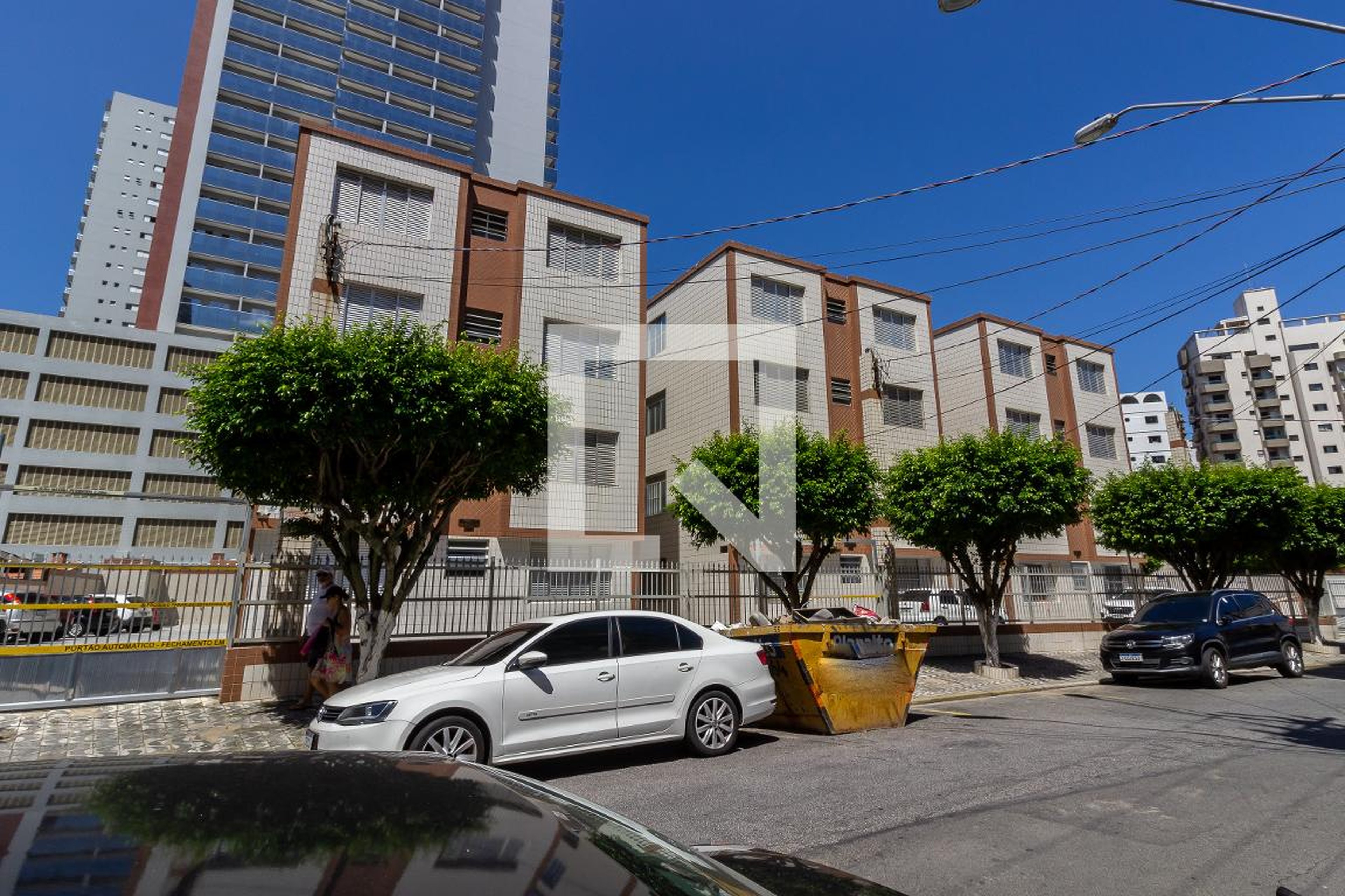 Fachada Condomínio em Rua Jaú, 1217