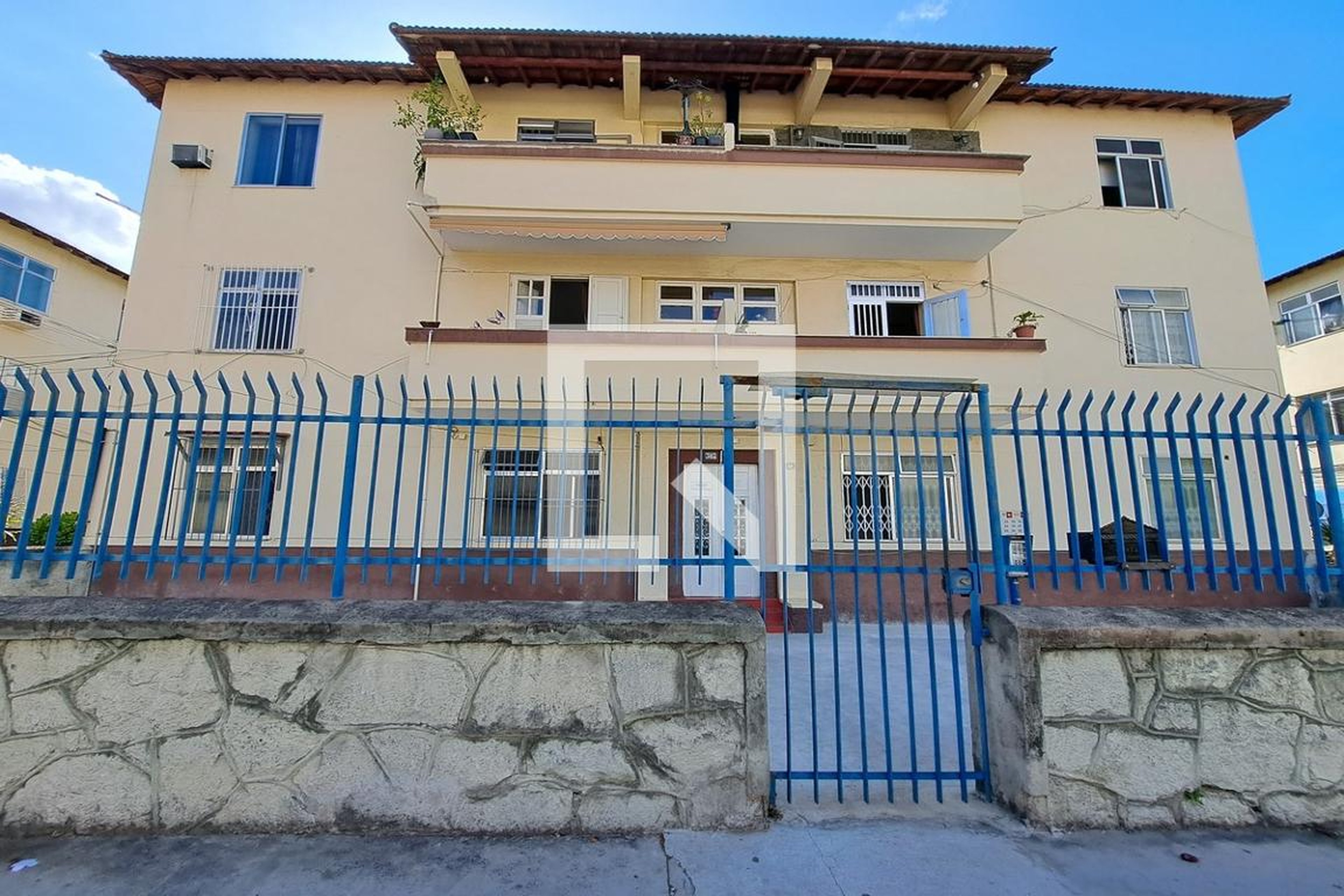 Fachada Condomínio em Rua Doutor Padilha, 305