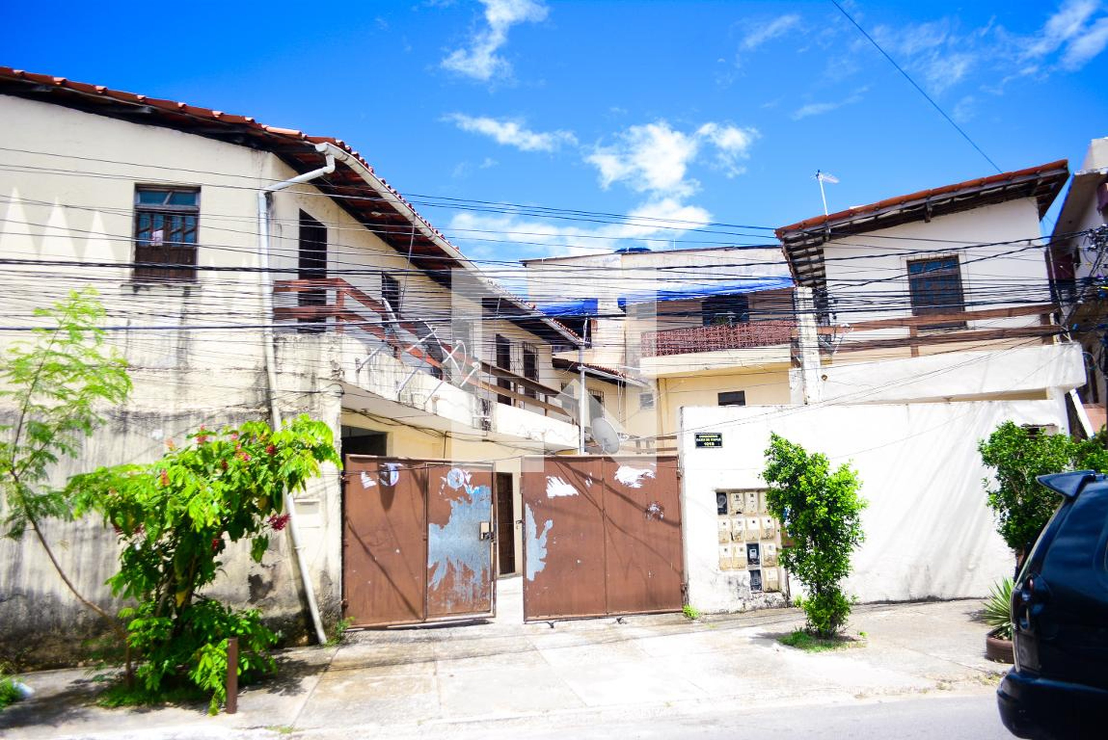 Fachada Condomínio em Rua Juazeiro, 101