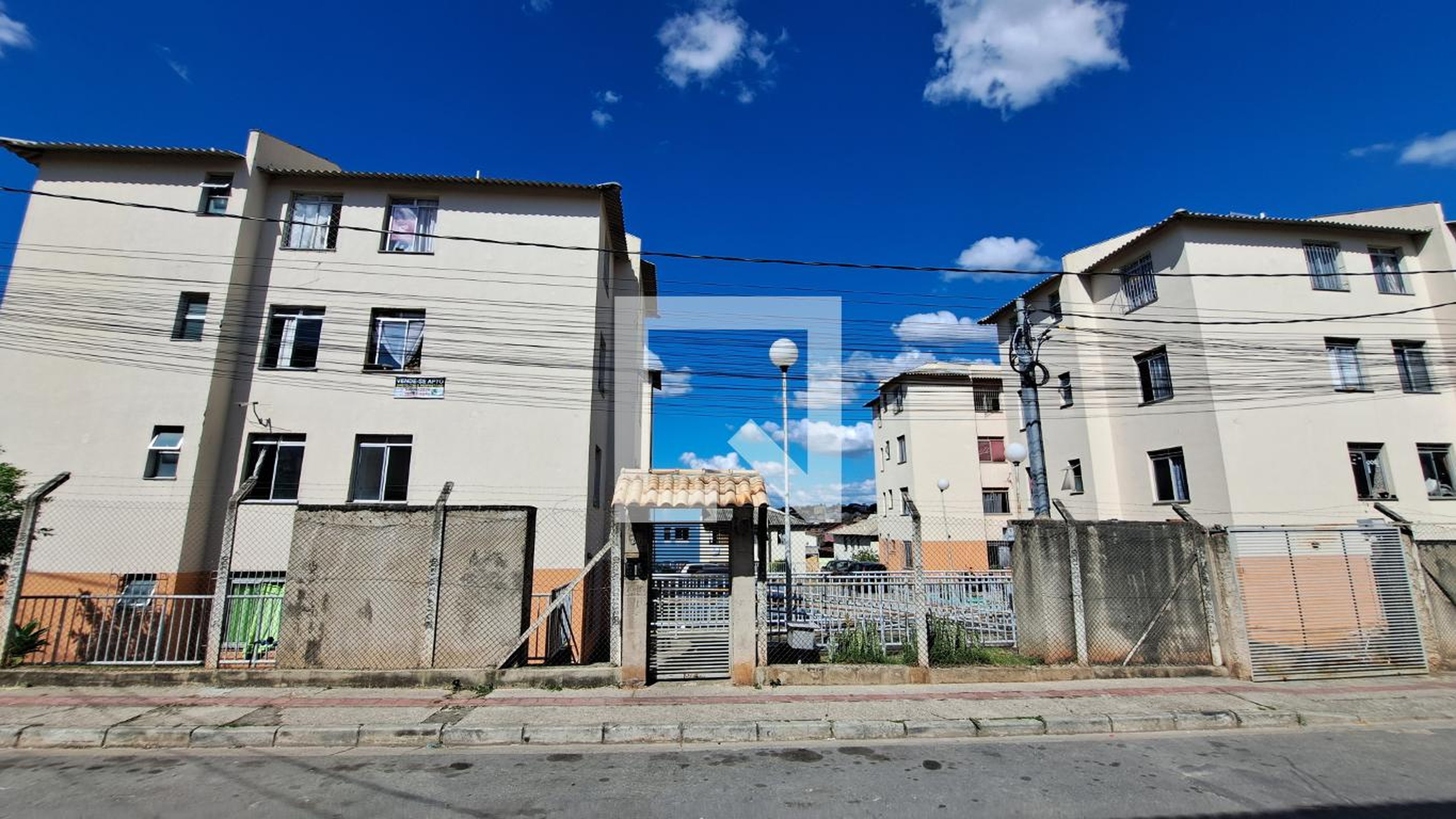 Fachada Condomínio em Rua Guarulhos, 70