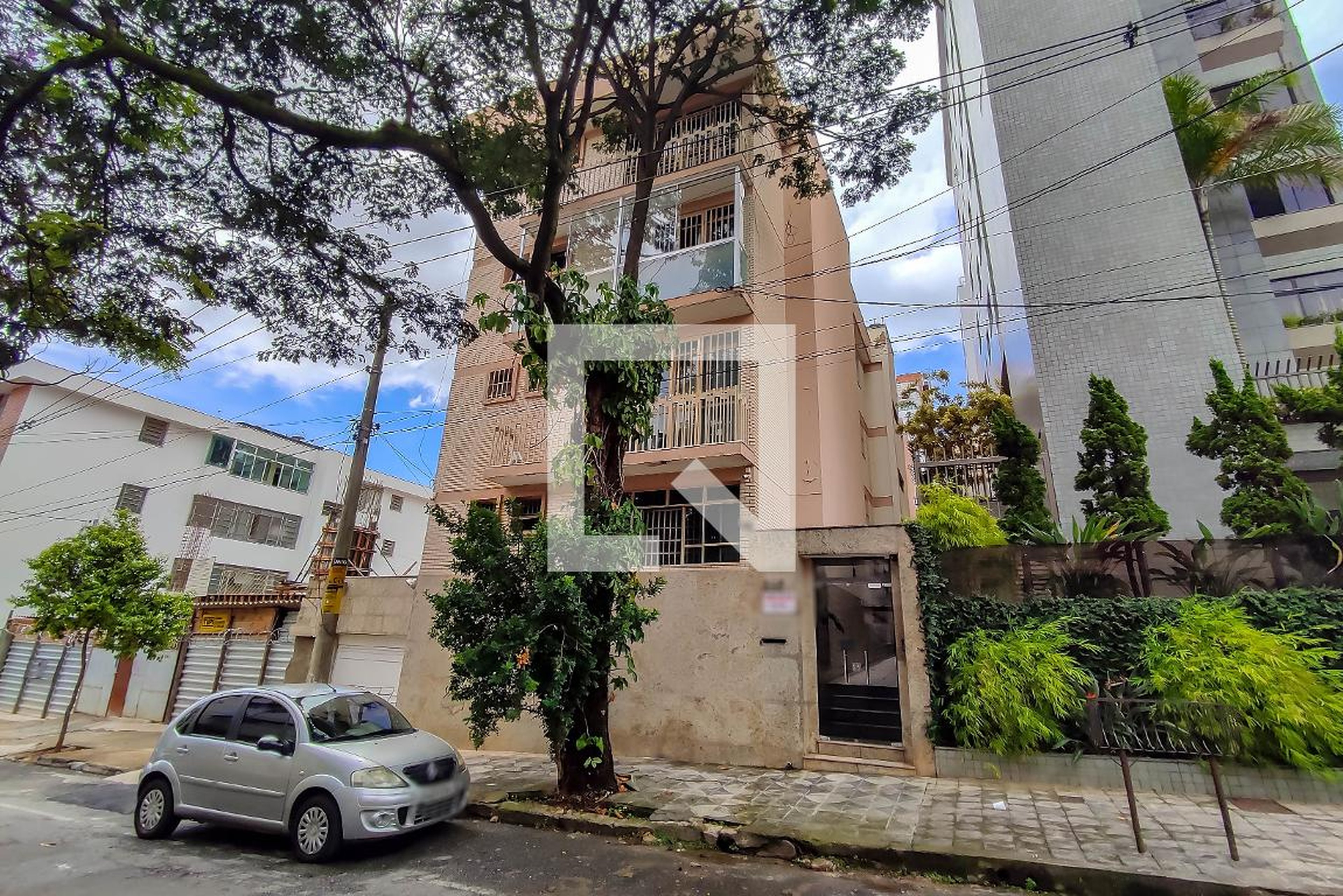 Fachada Edifício Myriam Rocha