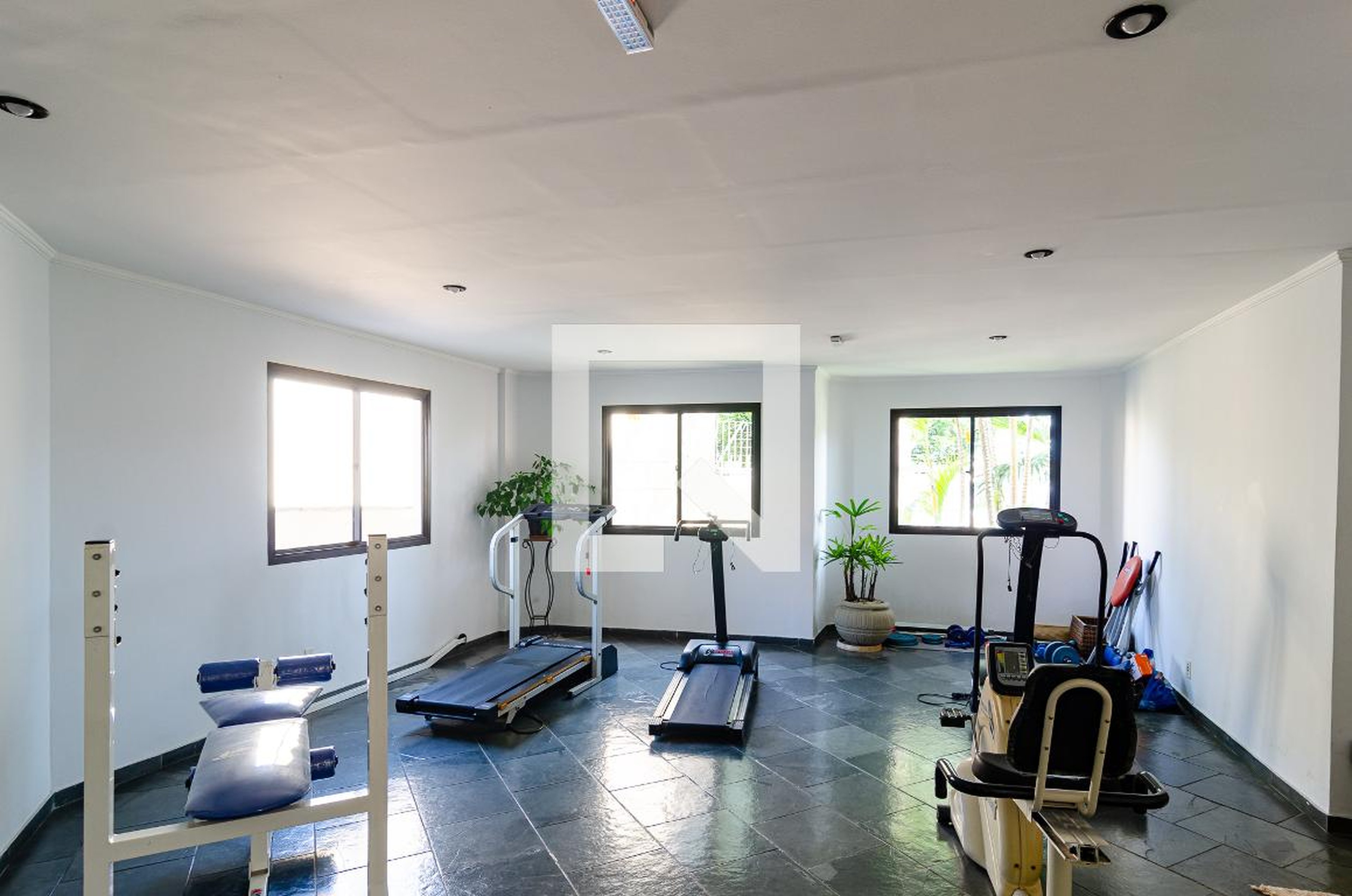 Academia - Ed. Tour D Argent