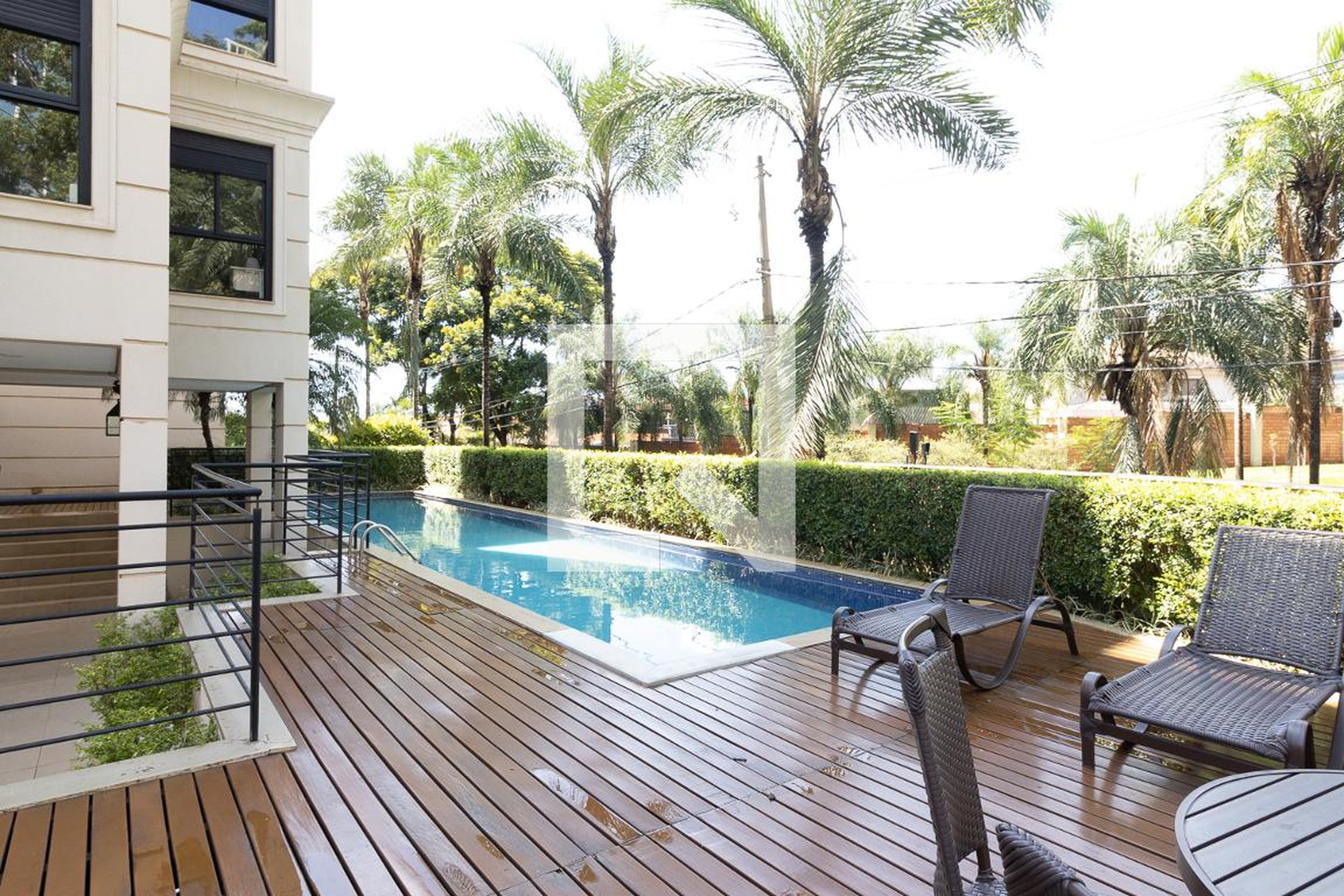 Piscina - LE Chateau