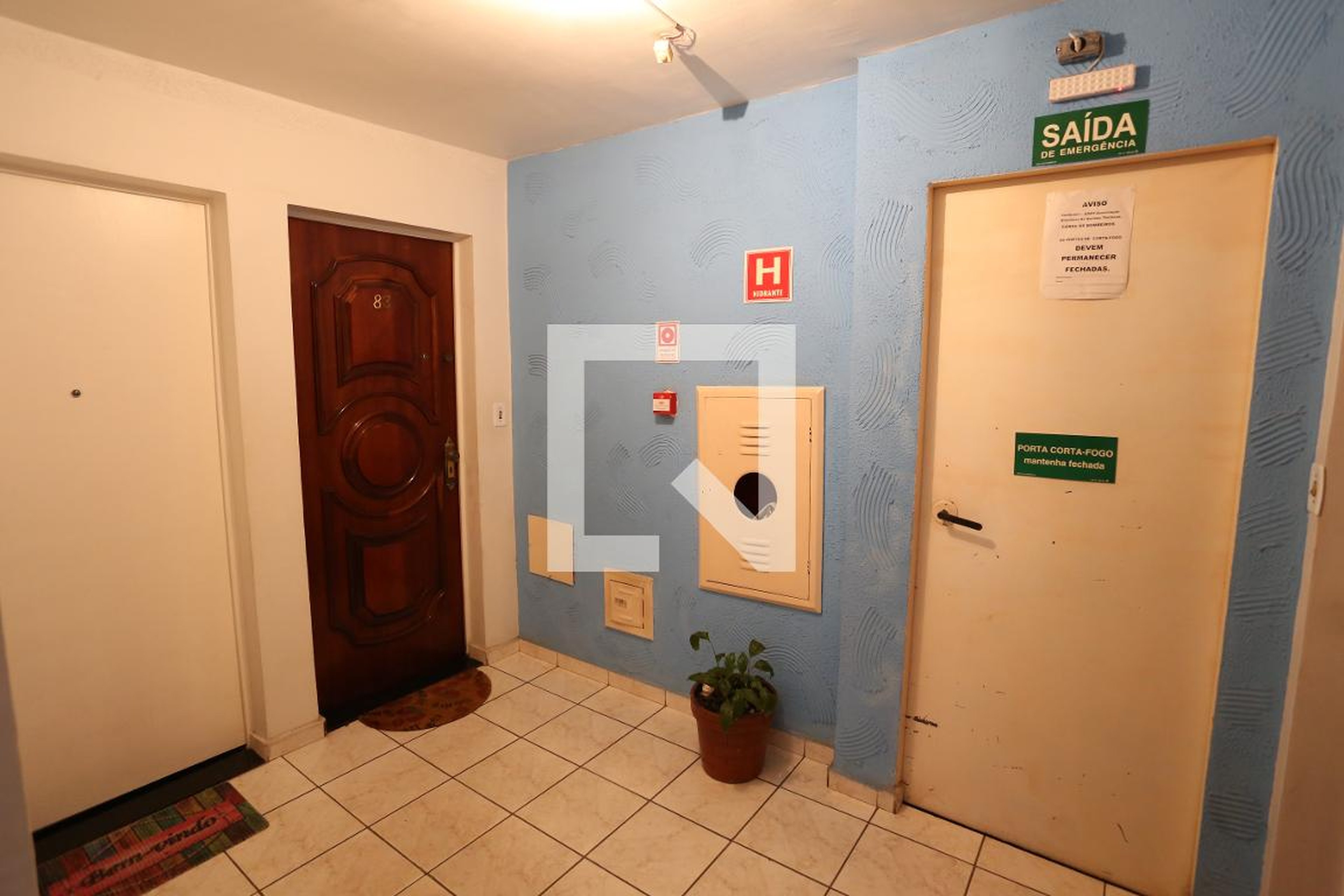 Hall de Entrada - Conjunto Habitacional Alfazemas 1