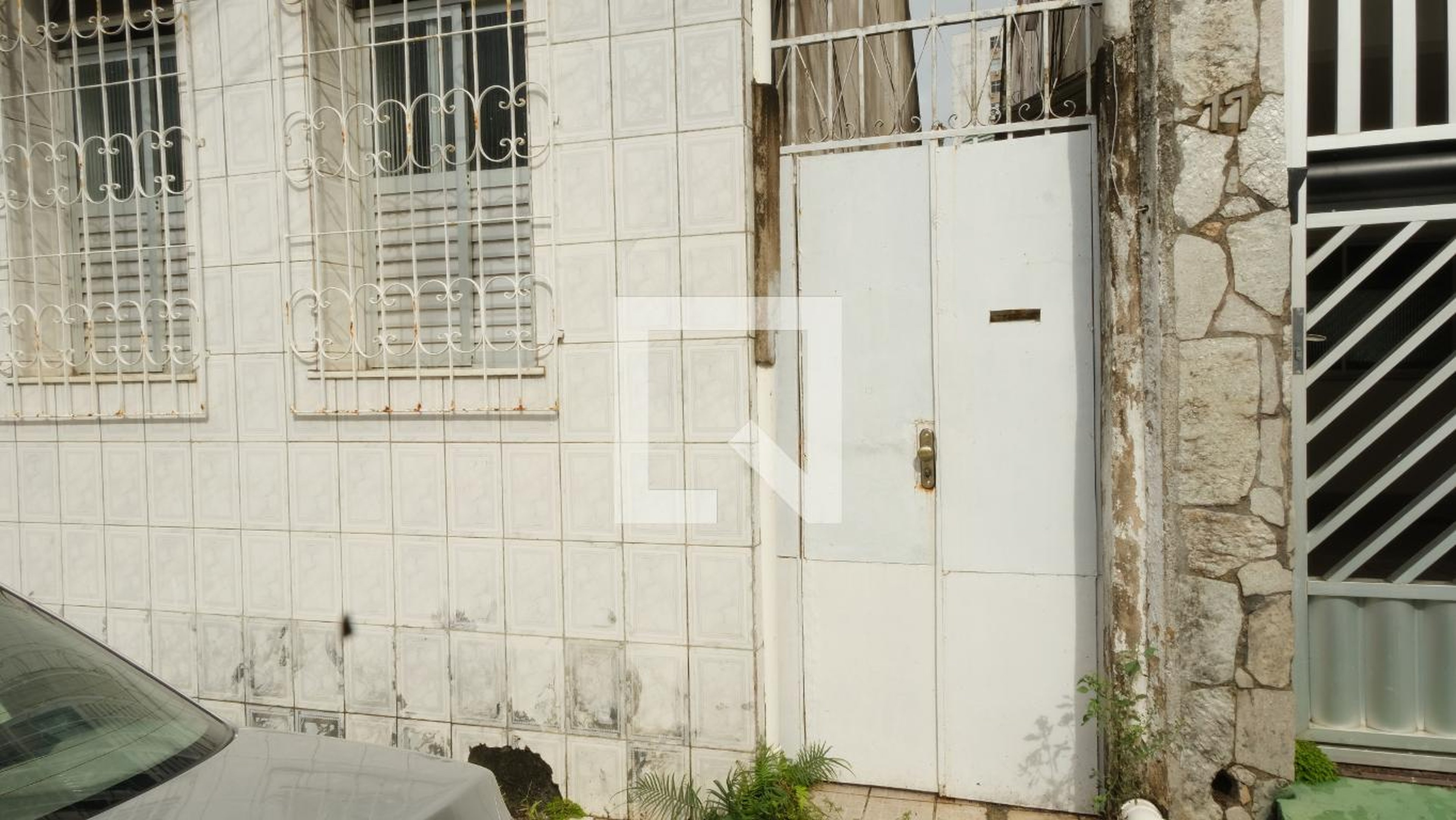 Fachada Condomínio em Rua Conde Pereira Marinho, 19