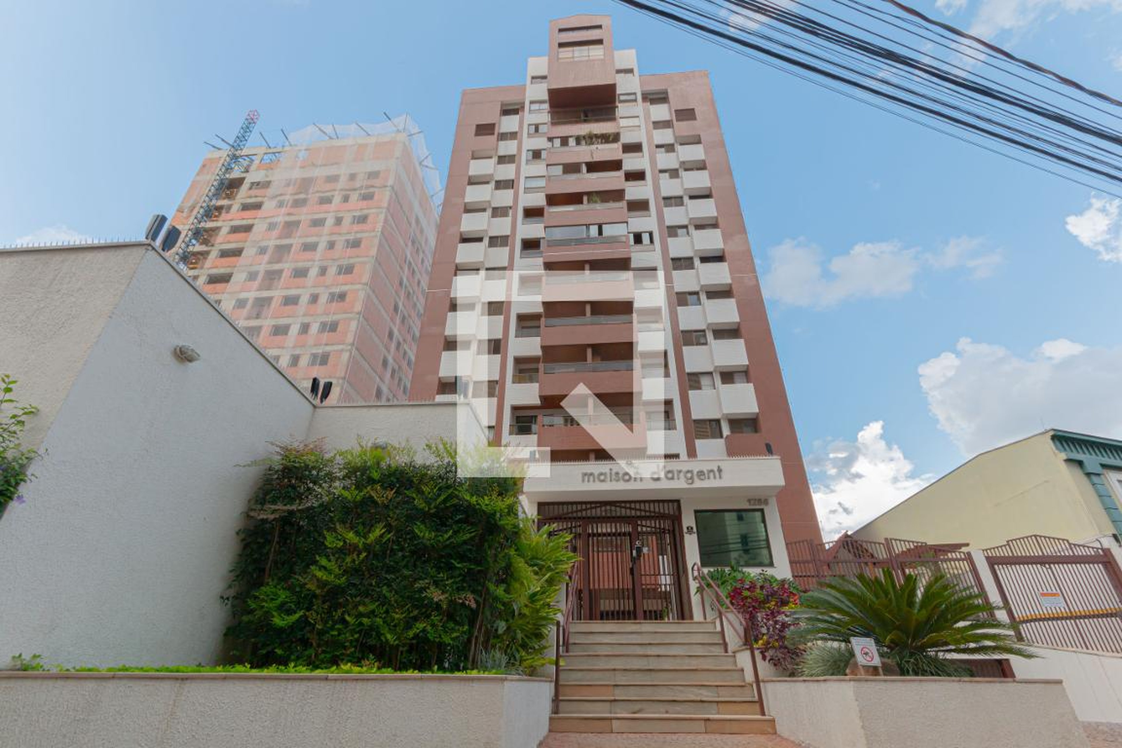 Fachada Condomínio em Rua Maria Monteiro, 1286