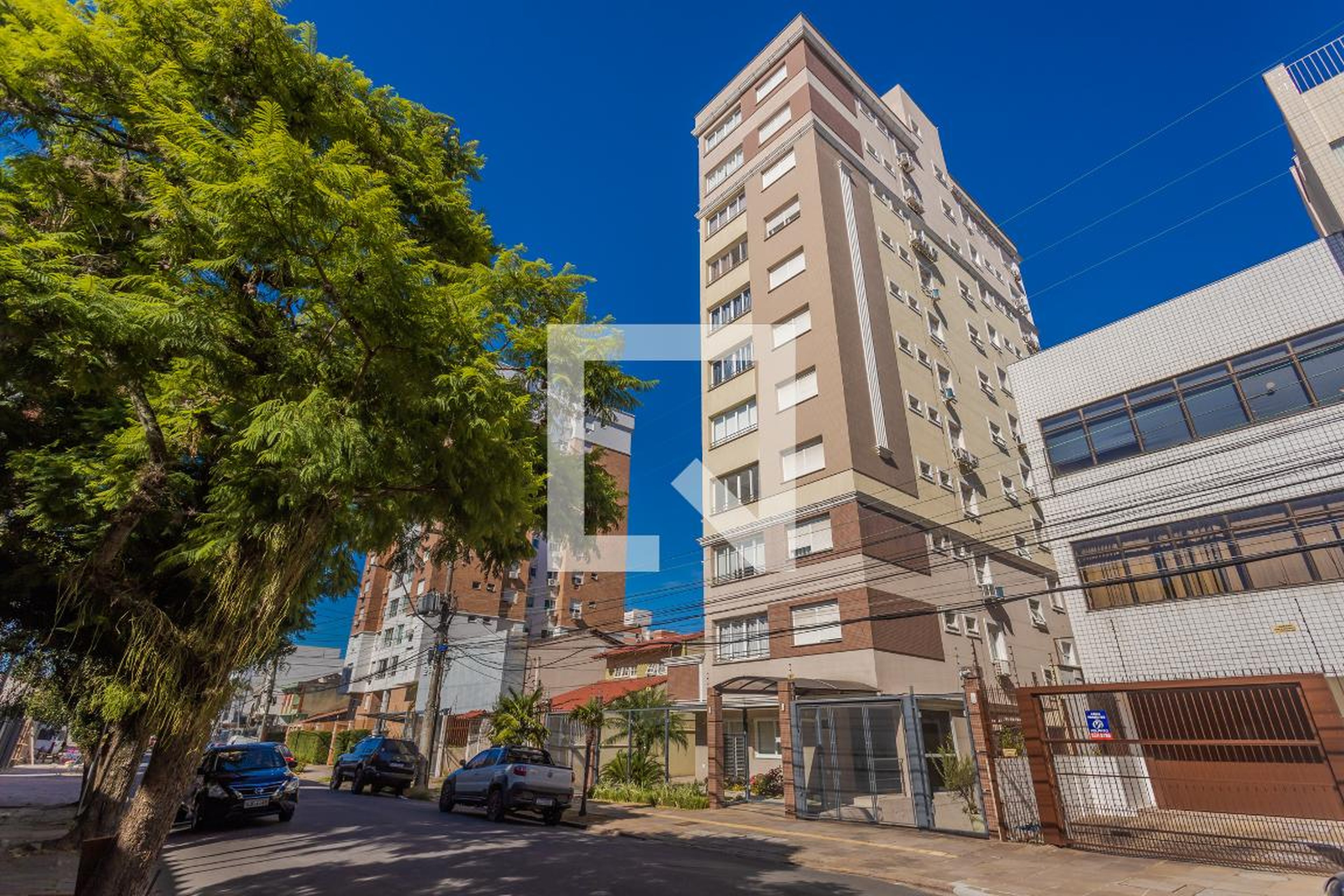 Fachada Condomínio em Rua Fernando Cortez, 151