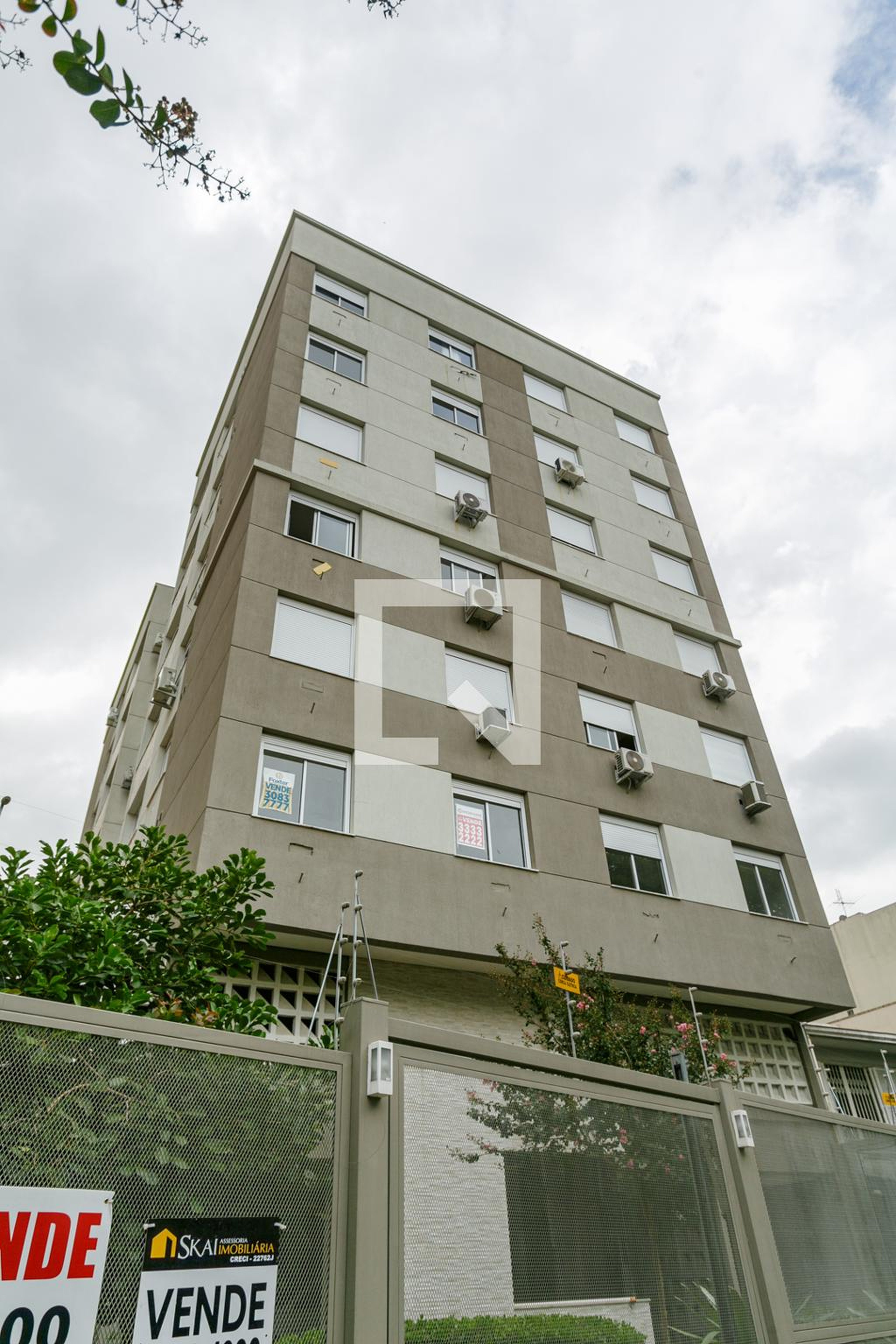 Fachada Condomínio em Rua Felizardo, 200