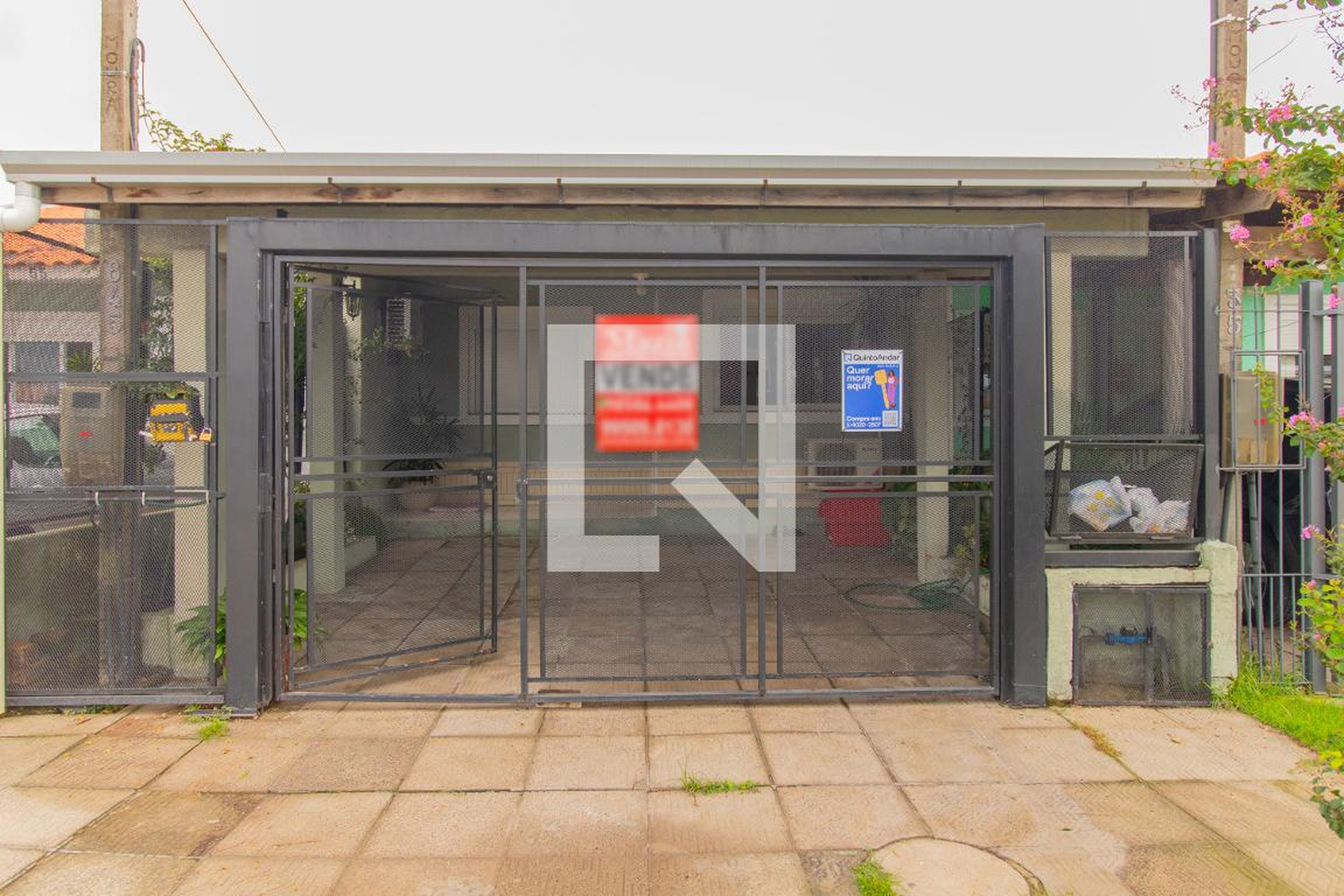 Fachada Condomínio em Rua Ruth Totta, 645