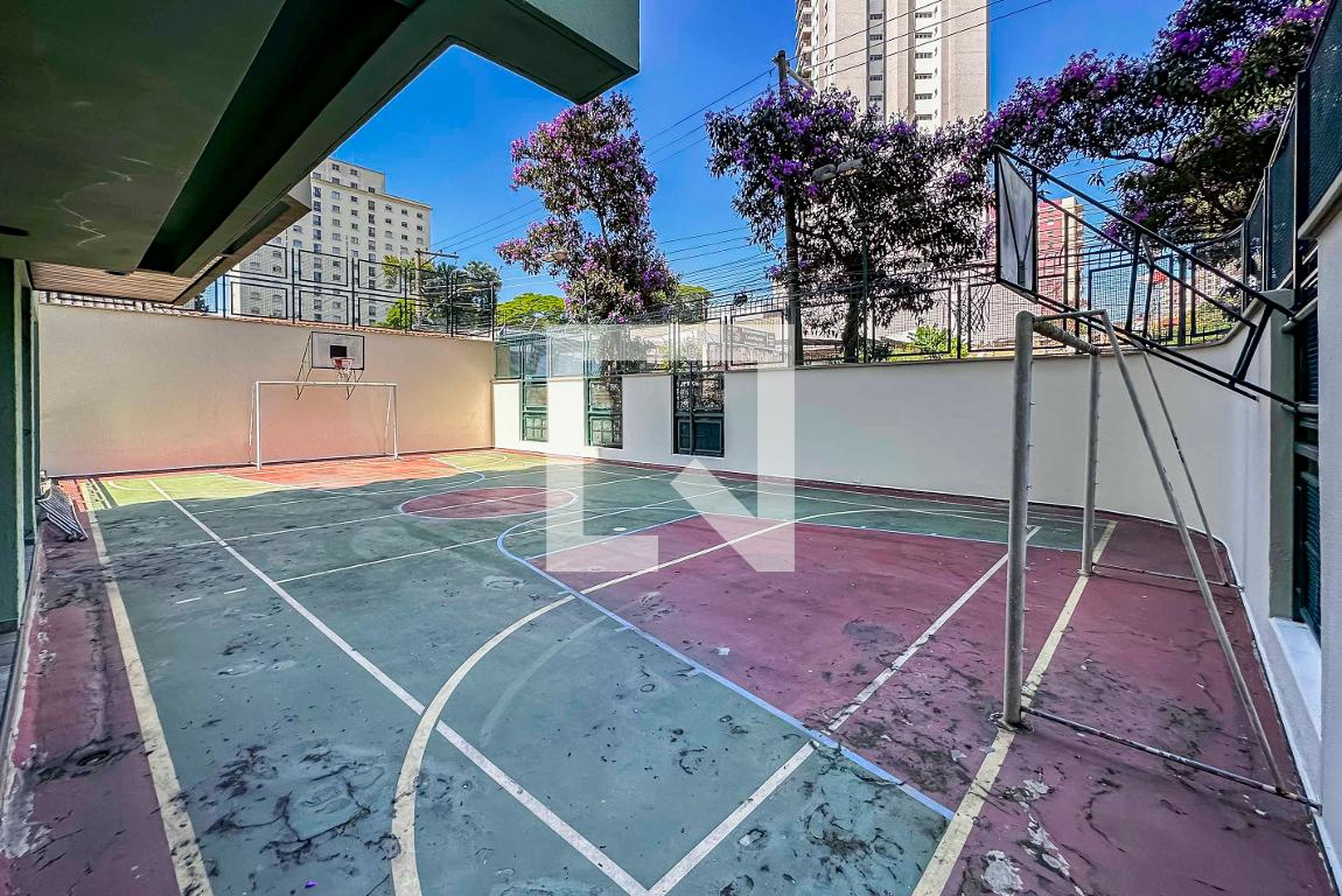 Quadra Esportiva - Edifício Samambaia