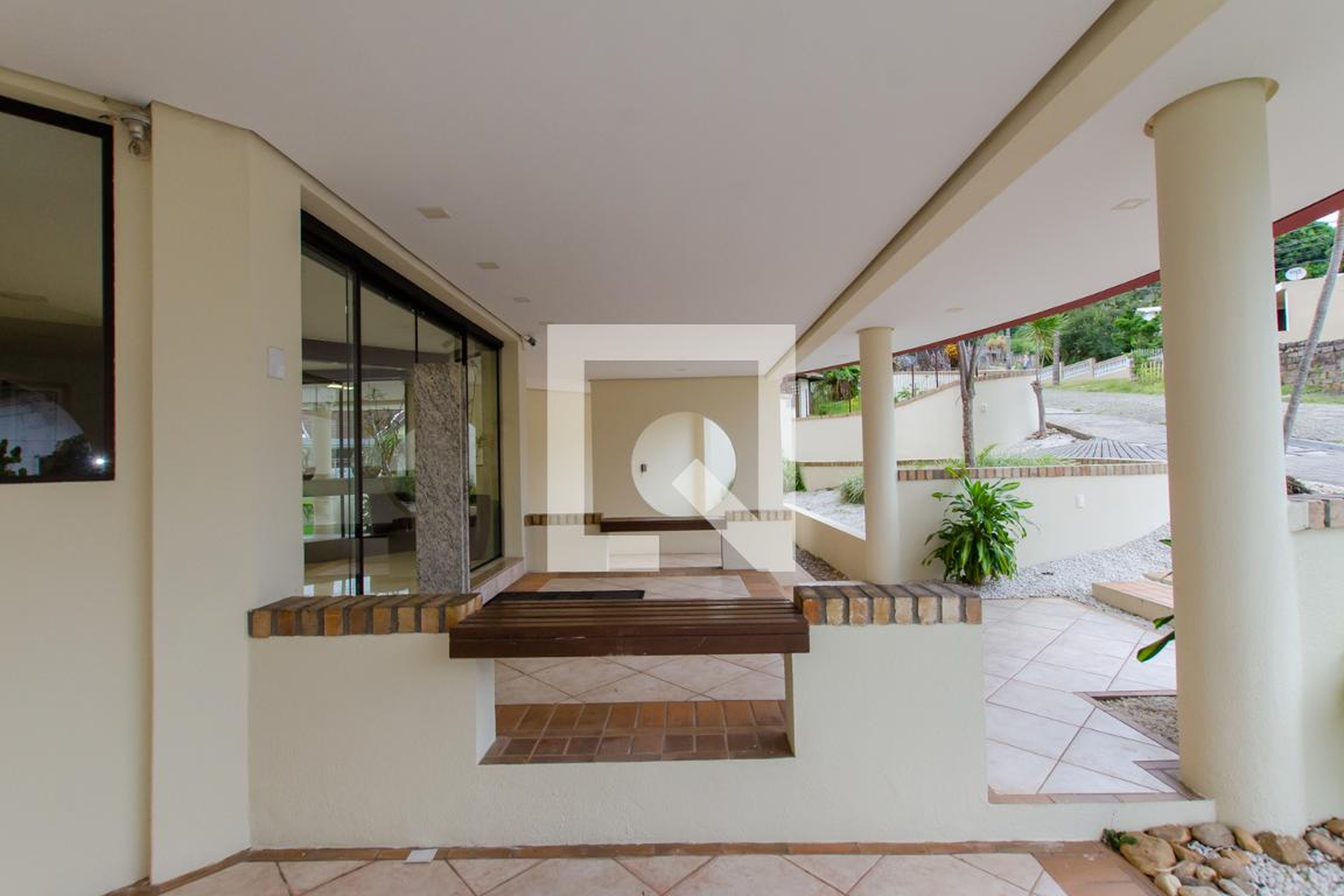 Entrada social - Residencial Quatro Ventos