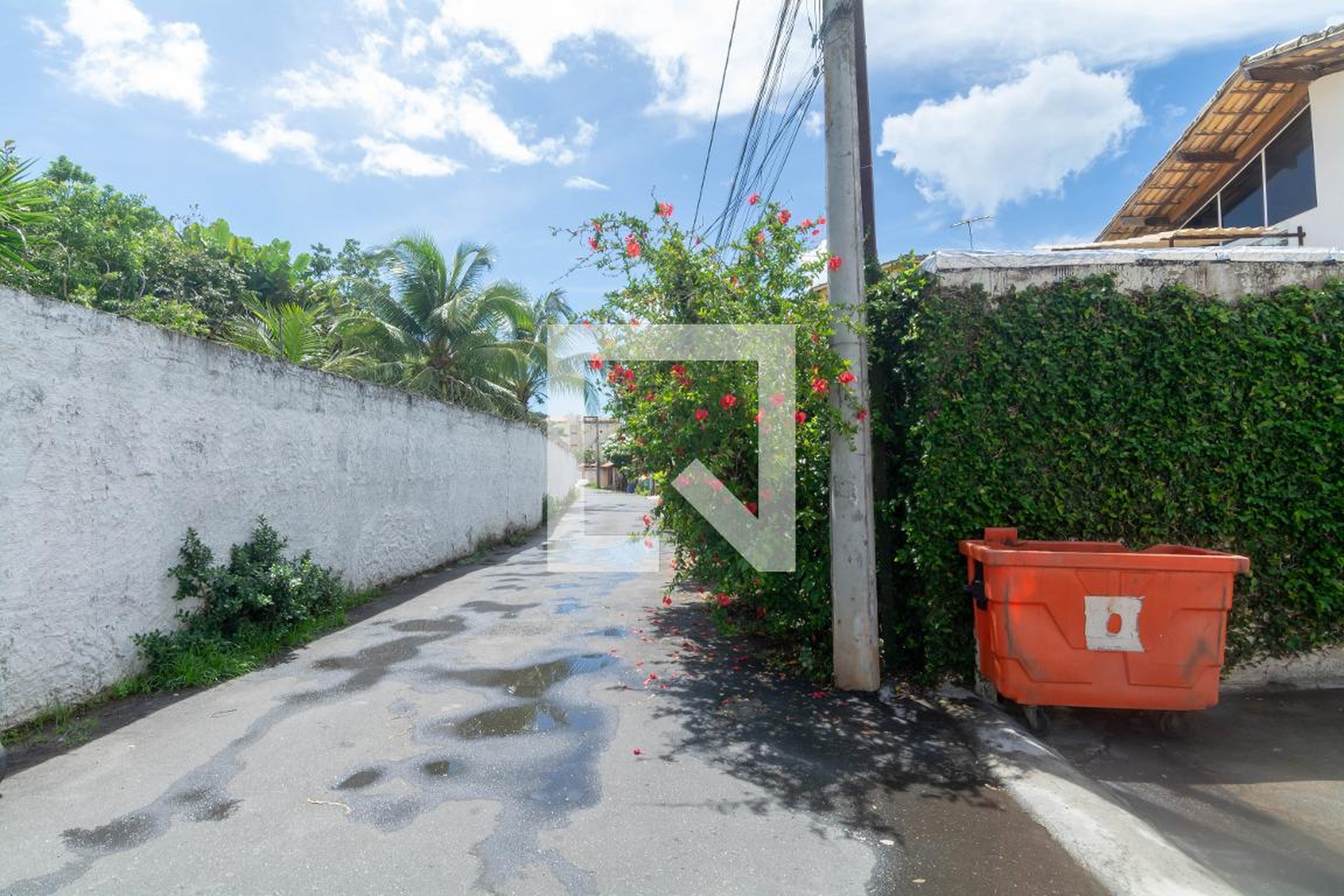 Fachada Condomínio em Rua Juíz Orlando Heleno de Melo, 143