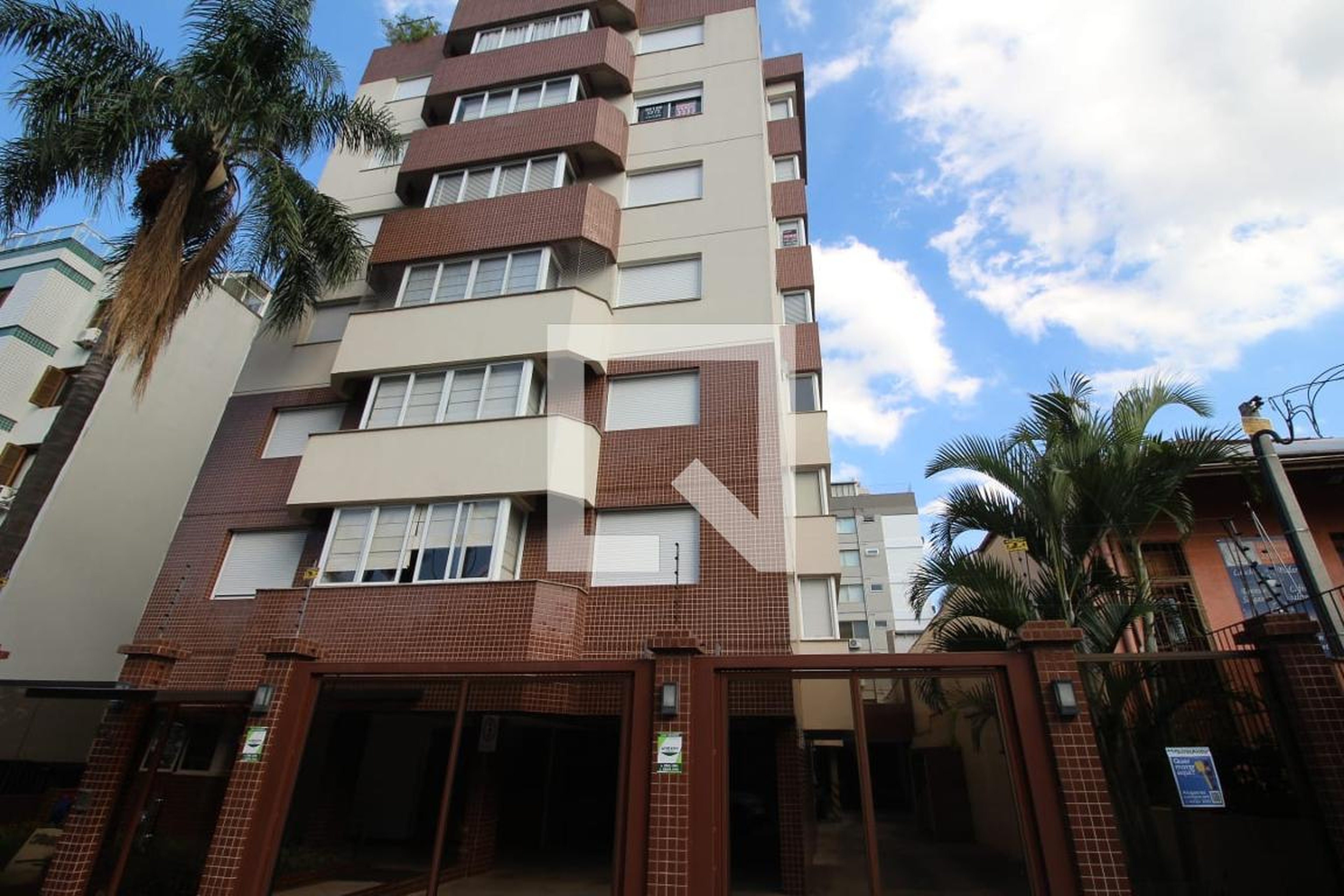 Fachada do Prédio Condomínio ado de Duxford