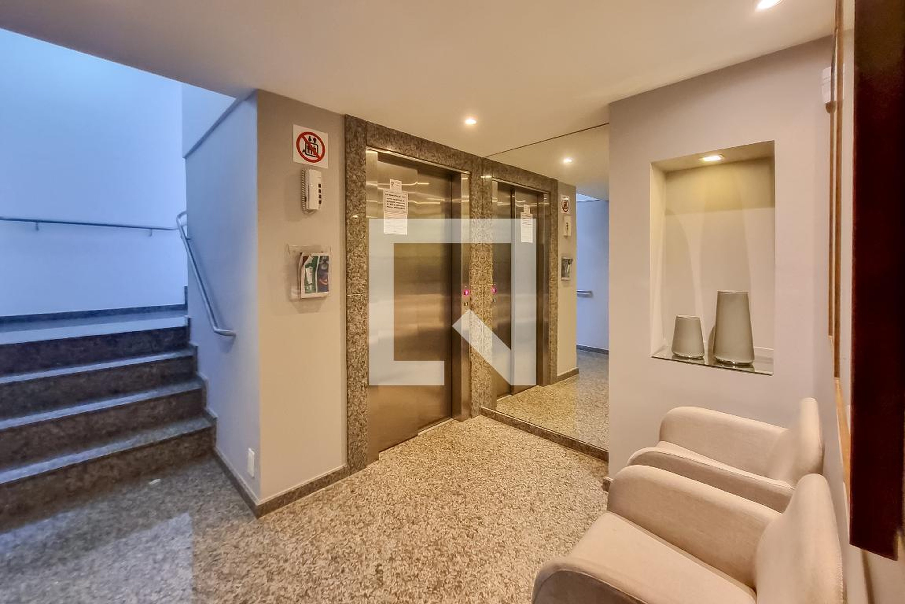 Hall de entrada - Edifício Maria Magalhães