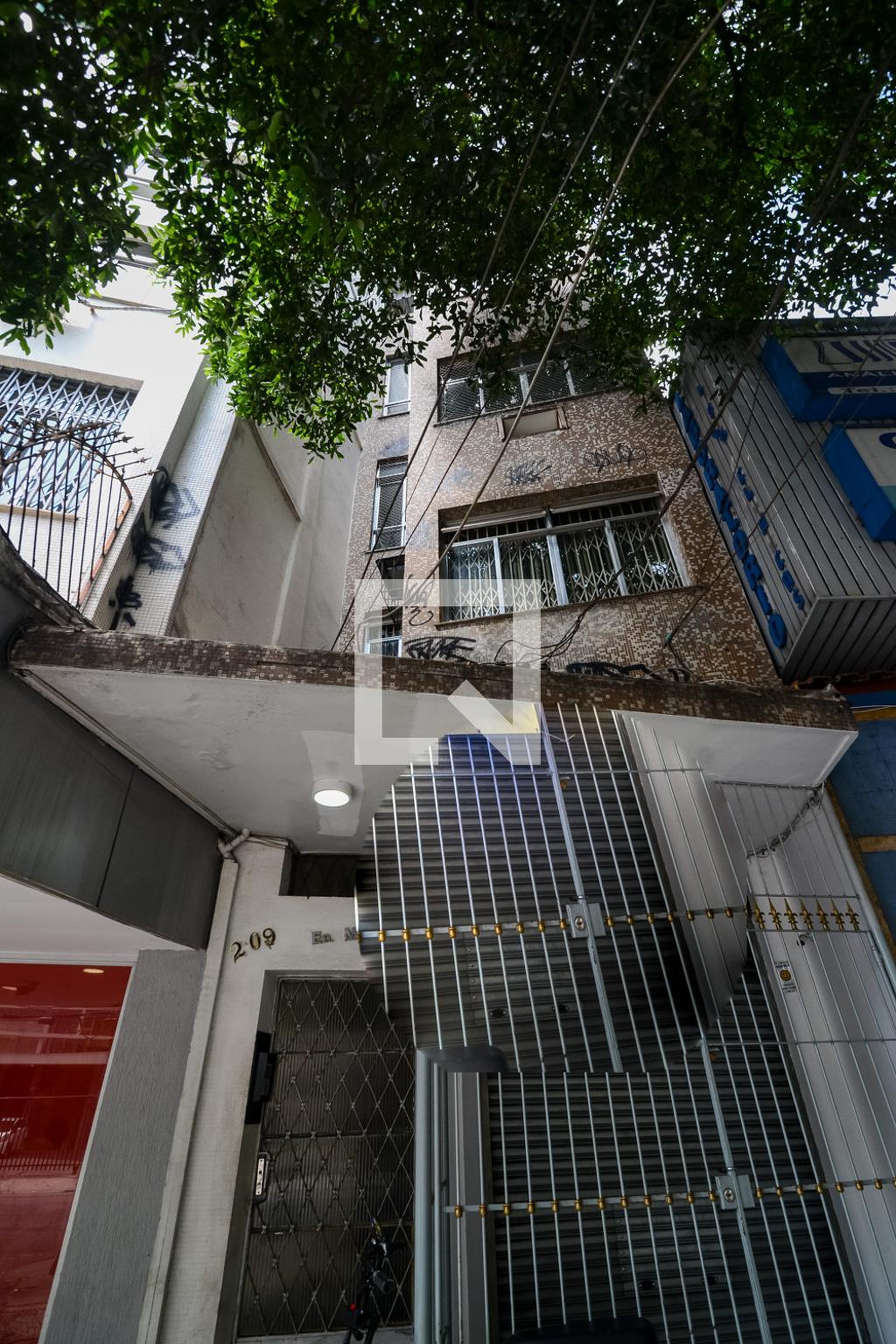 Fachada Condomínio em Rua Haddock Lobo, 209