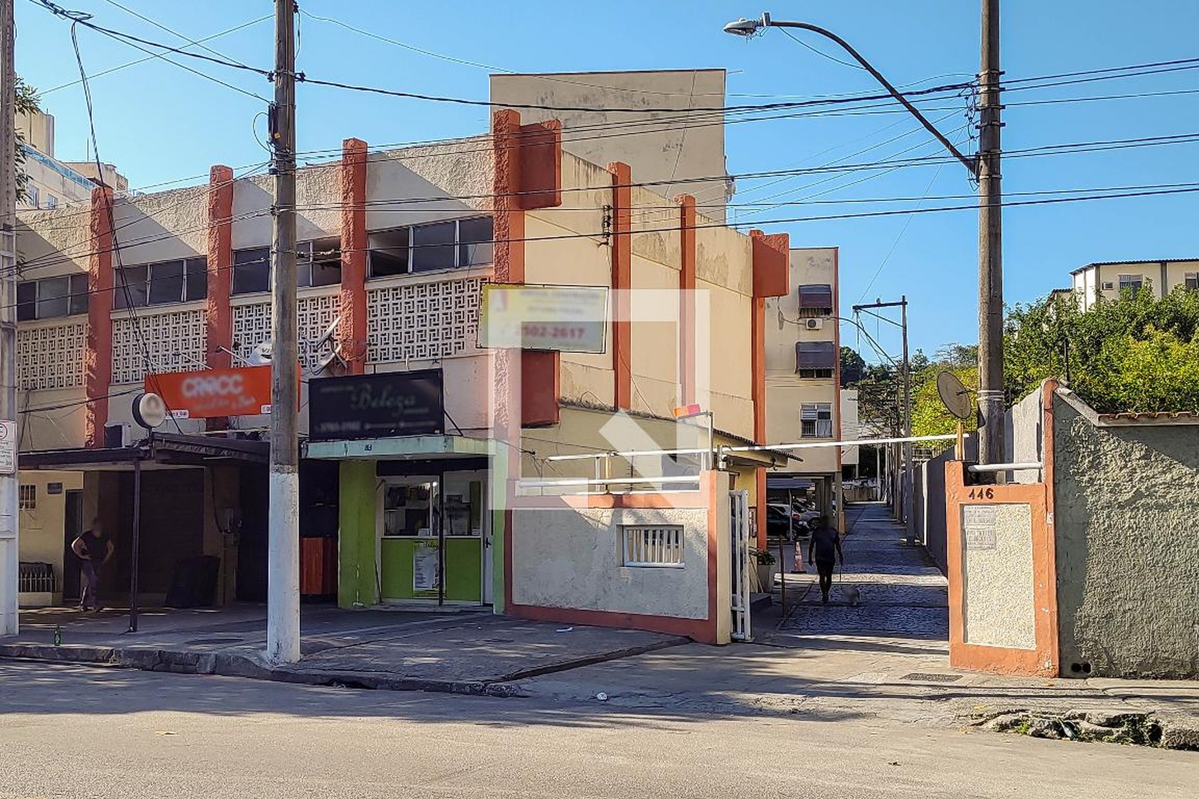 Fachada do condomínio Condomínio Conjunto Residencial José Clemente Pereira