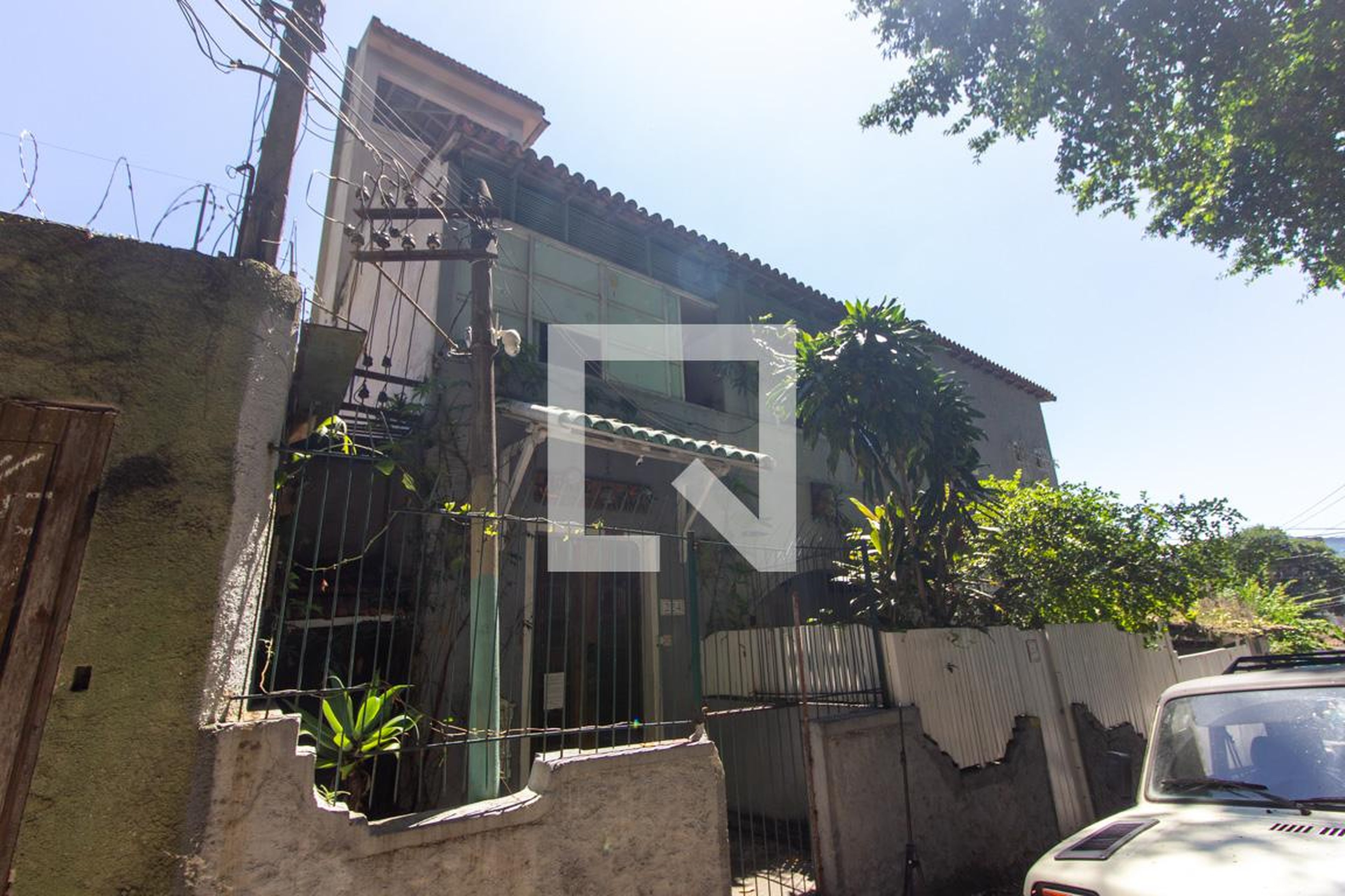 Fachada Condomínio em Rua Monte Alegre, 224