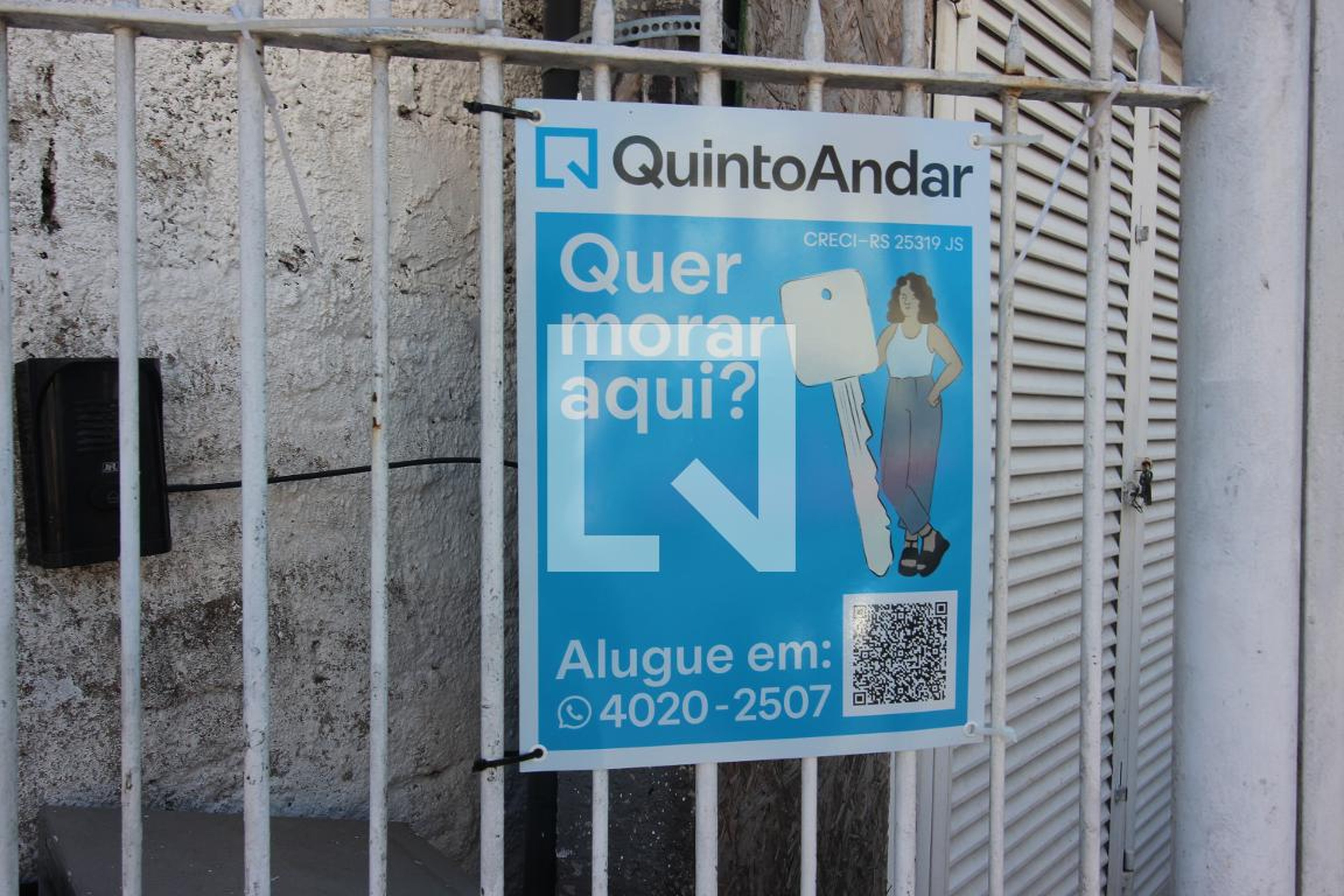 Fachada do Condomínio Condomínio em Rua Coronel Neves, 430