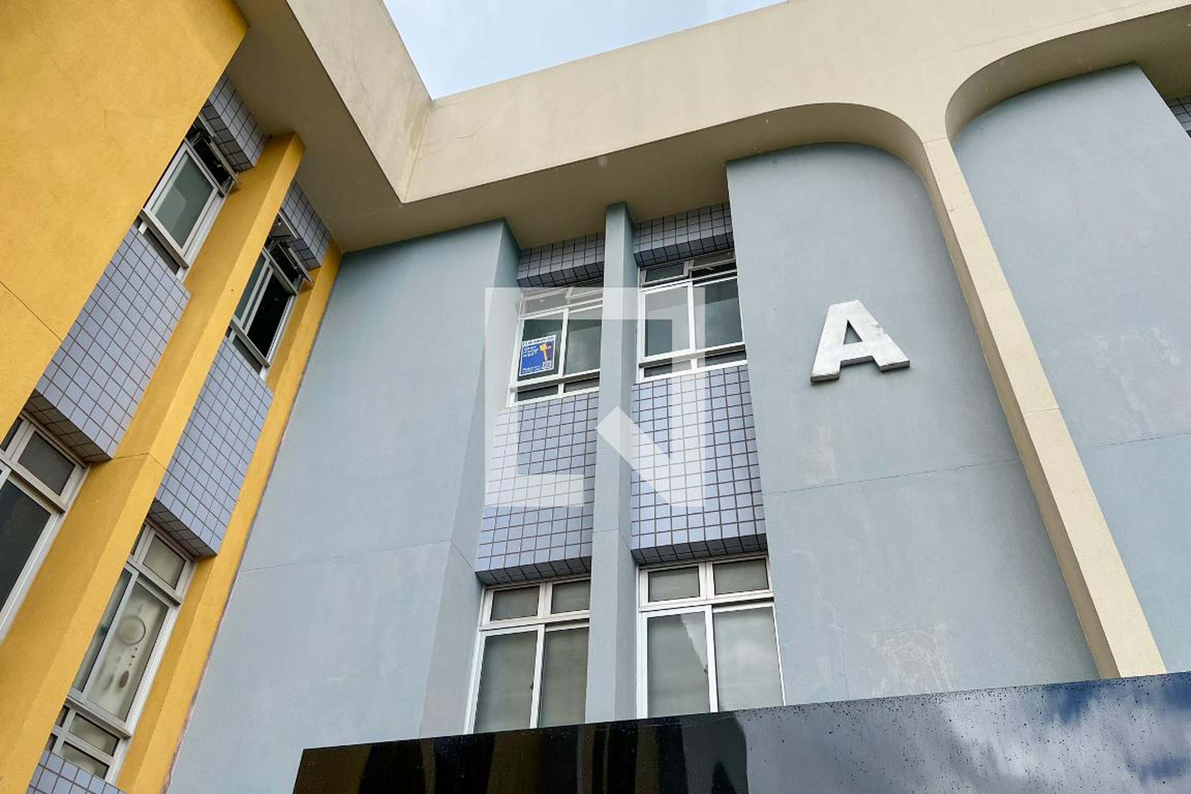 Fachada do Prédio Condomínio ED. Mont Blanc