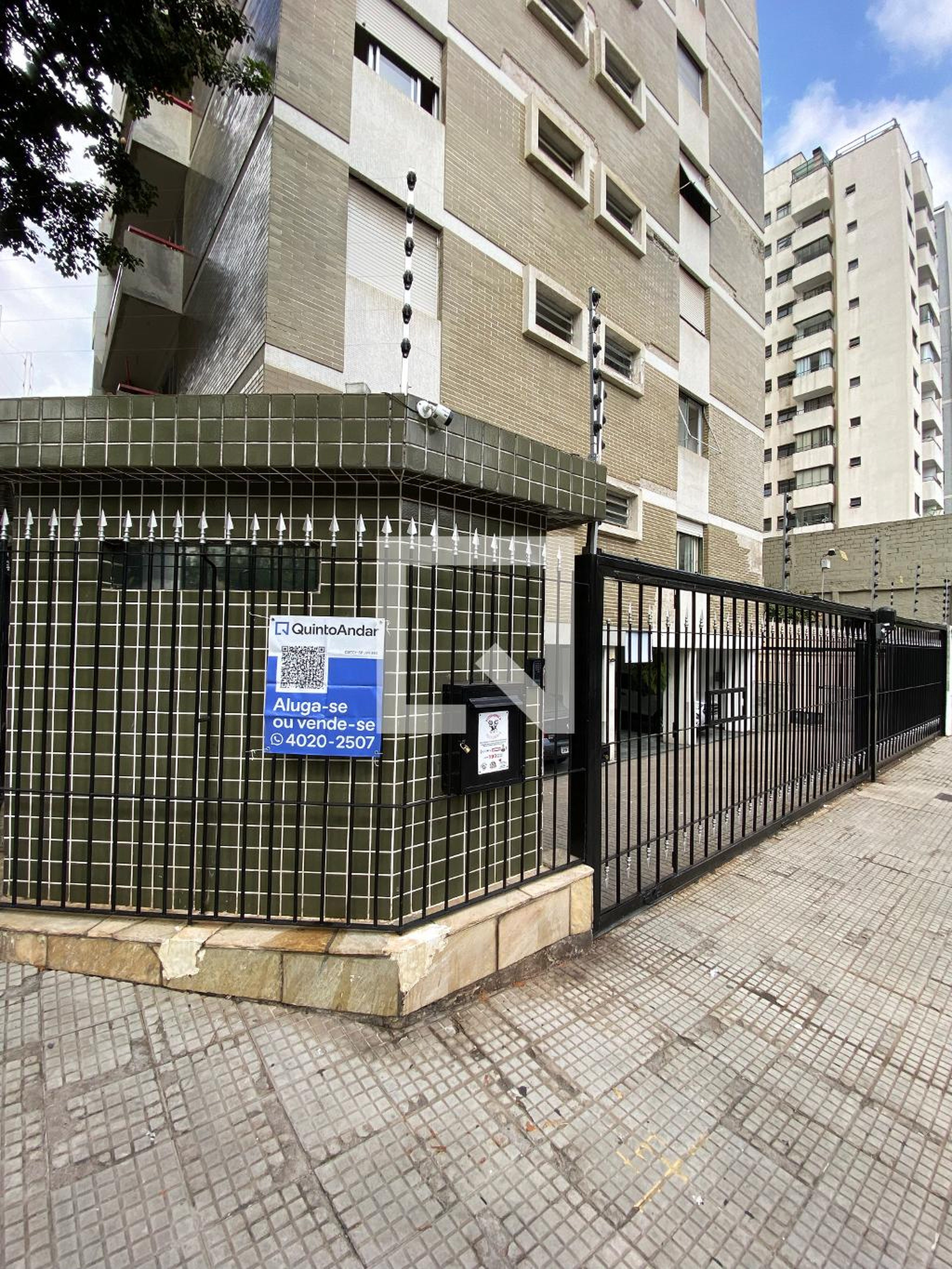 Fachada do Prédio Condomínio Angela