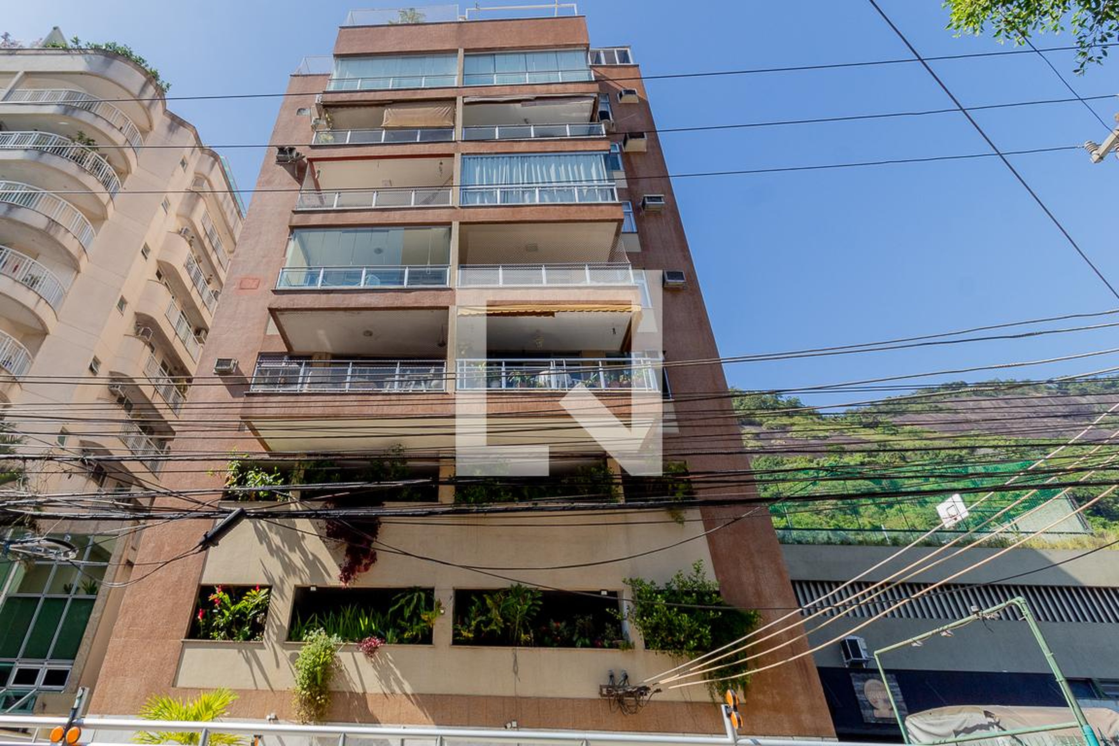 Fachada Edifício Cariná