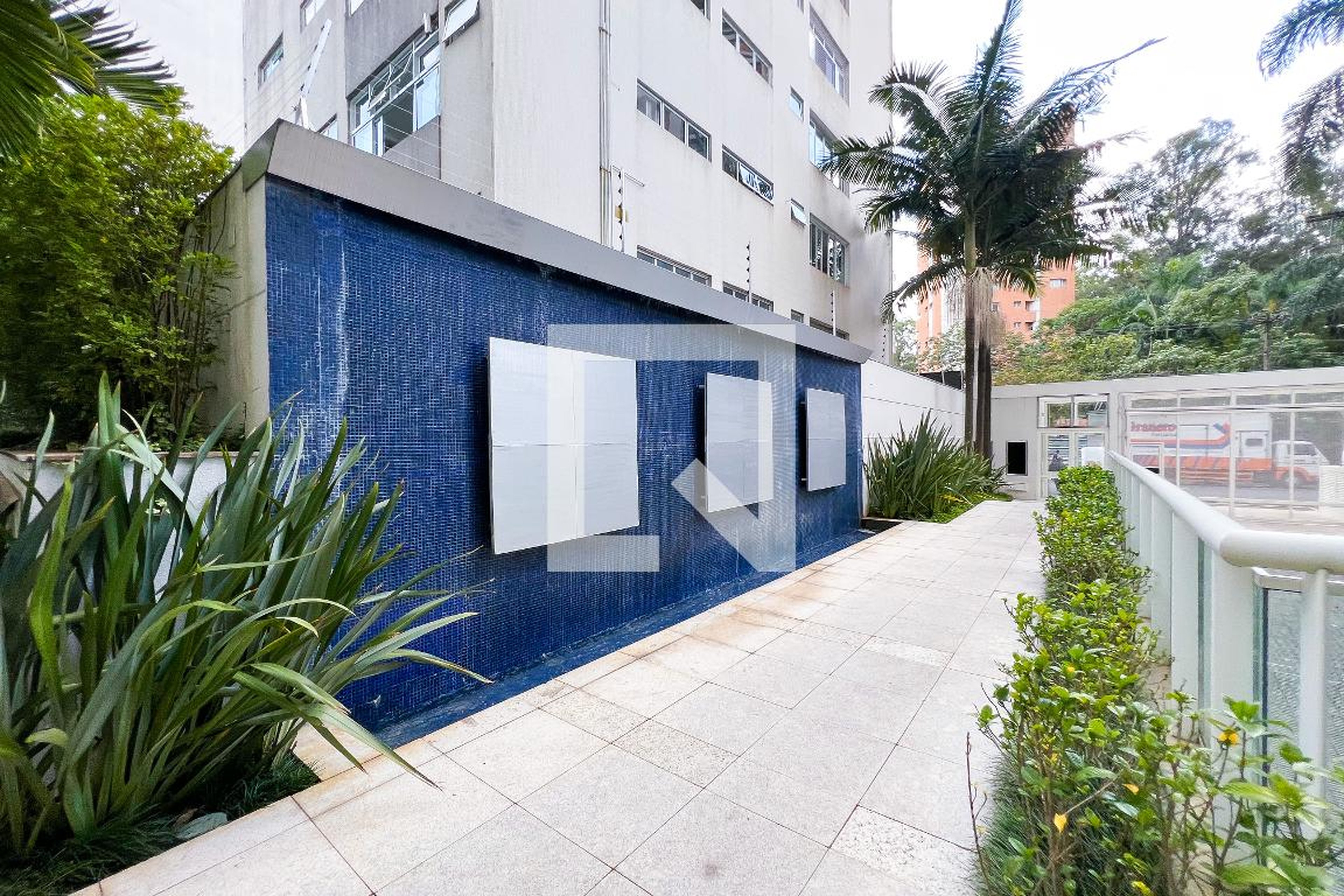 Área externa - Praça de Milão