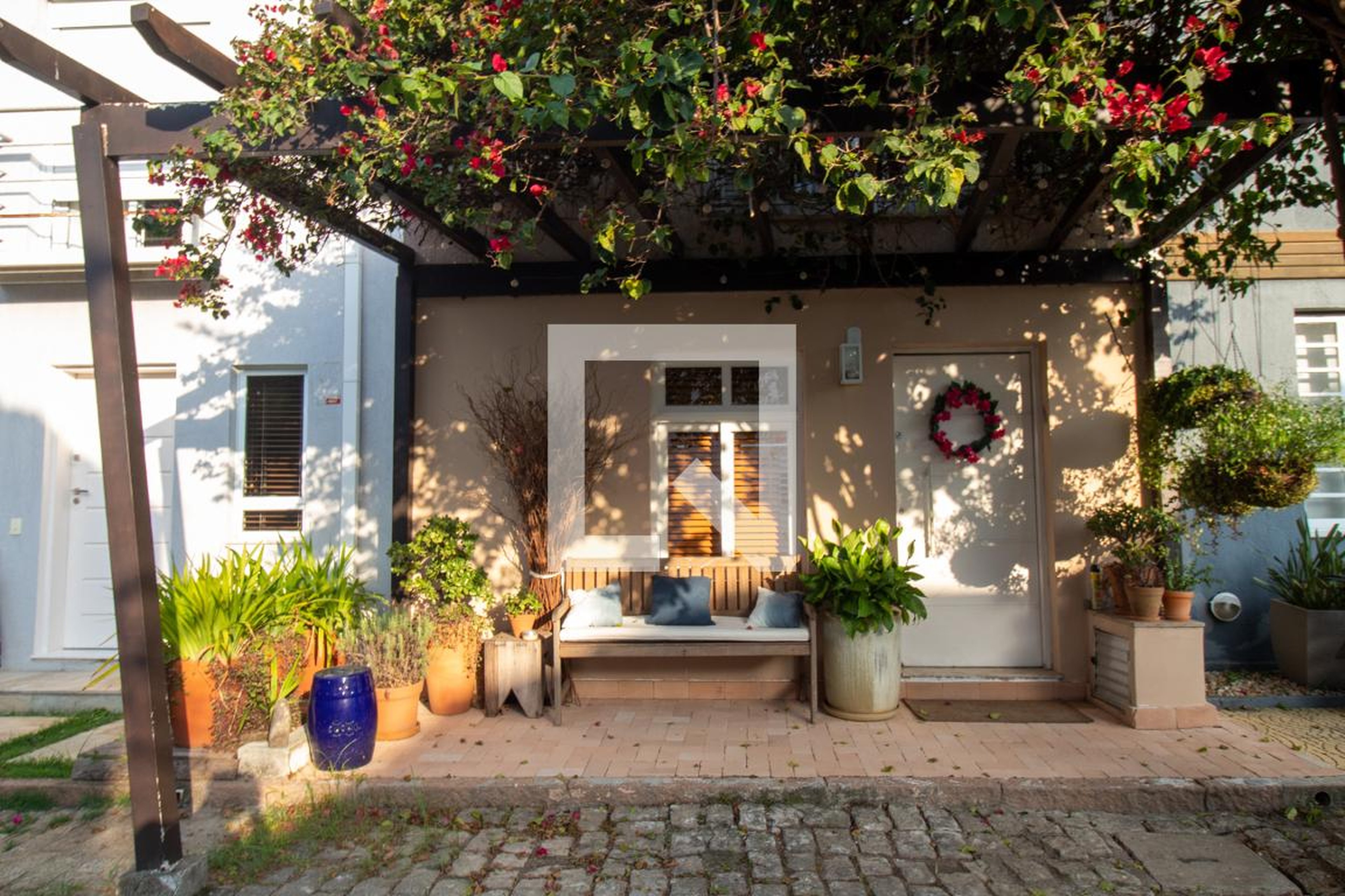 Fachada Condomínio em Rua Zacarias de Gois, 1650