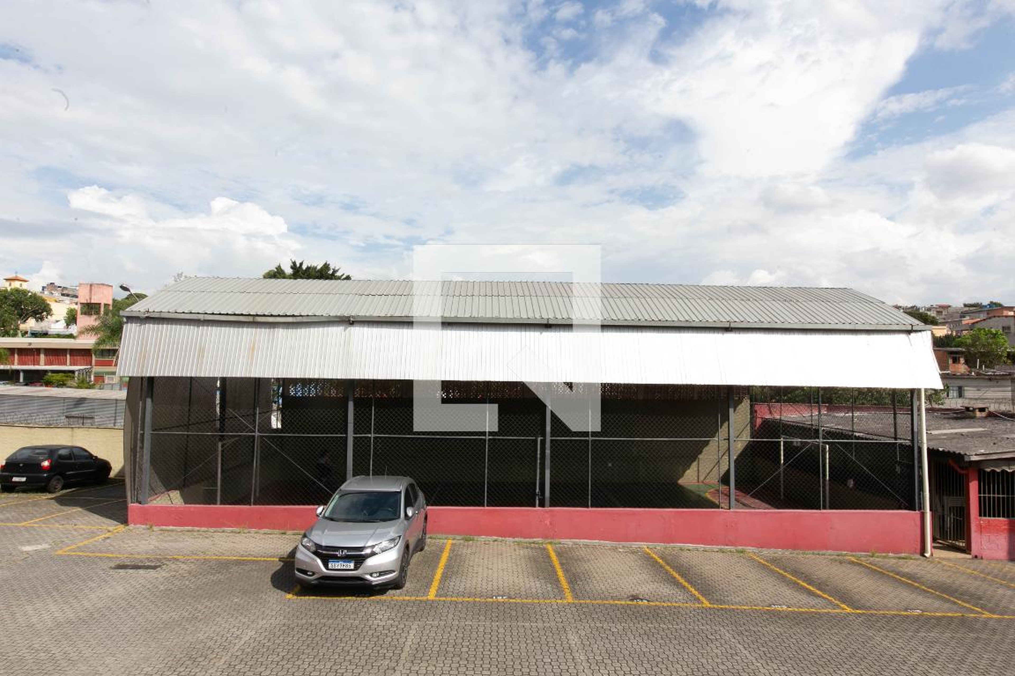 Fachada Condomínio em Avenida Maria Santana, 0