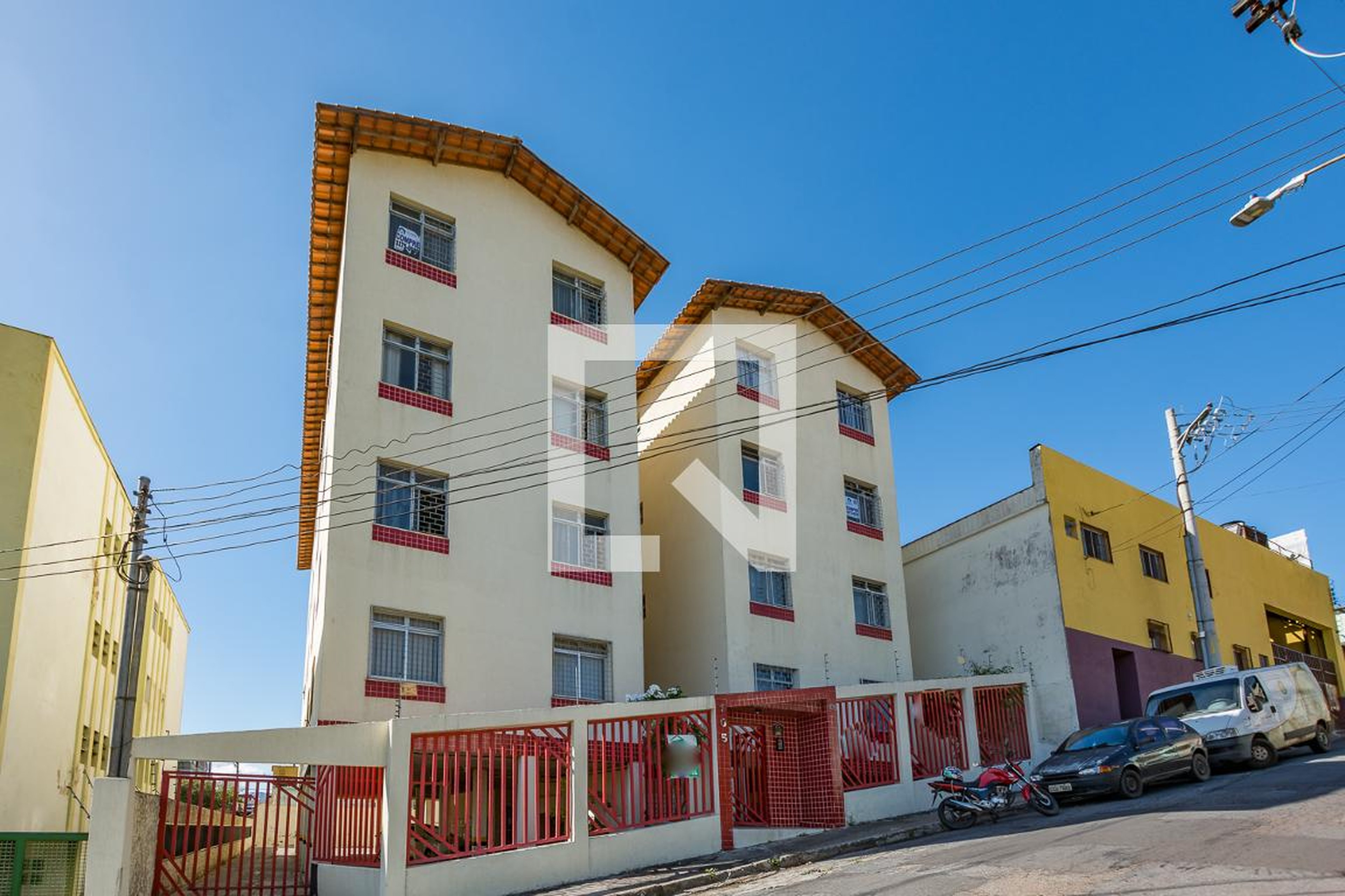 Fachada Condomínio em Rua Bacuri, 105