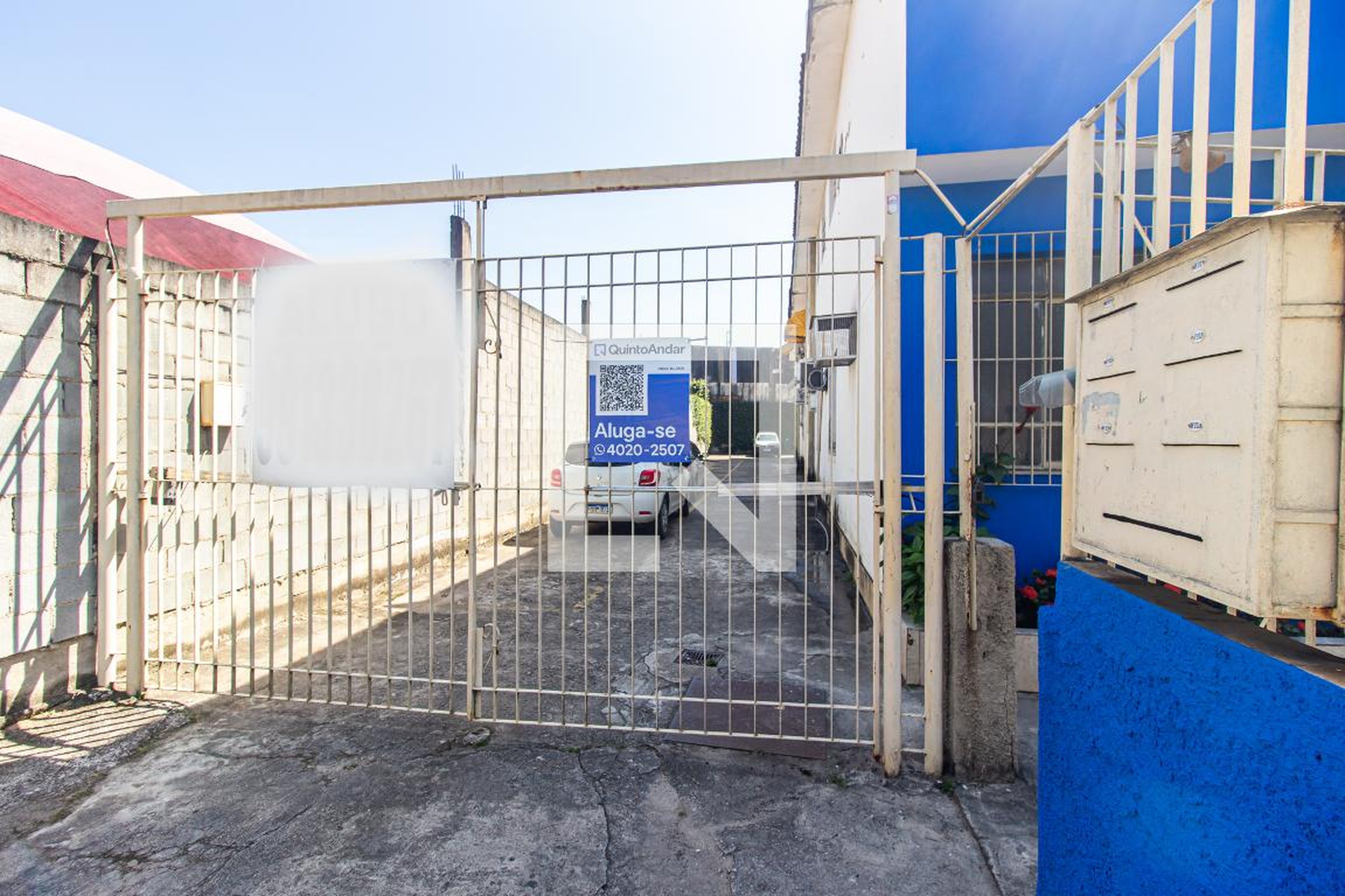 Fachada Condomínio em Rua Alfredo de Morais, 44