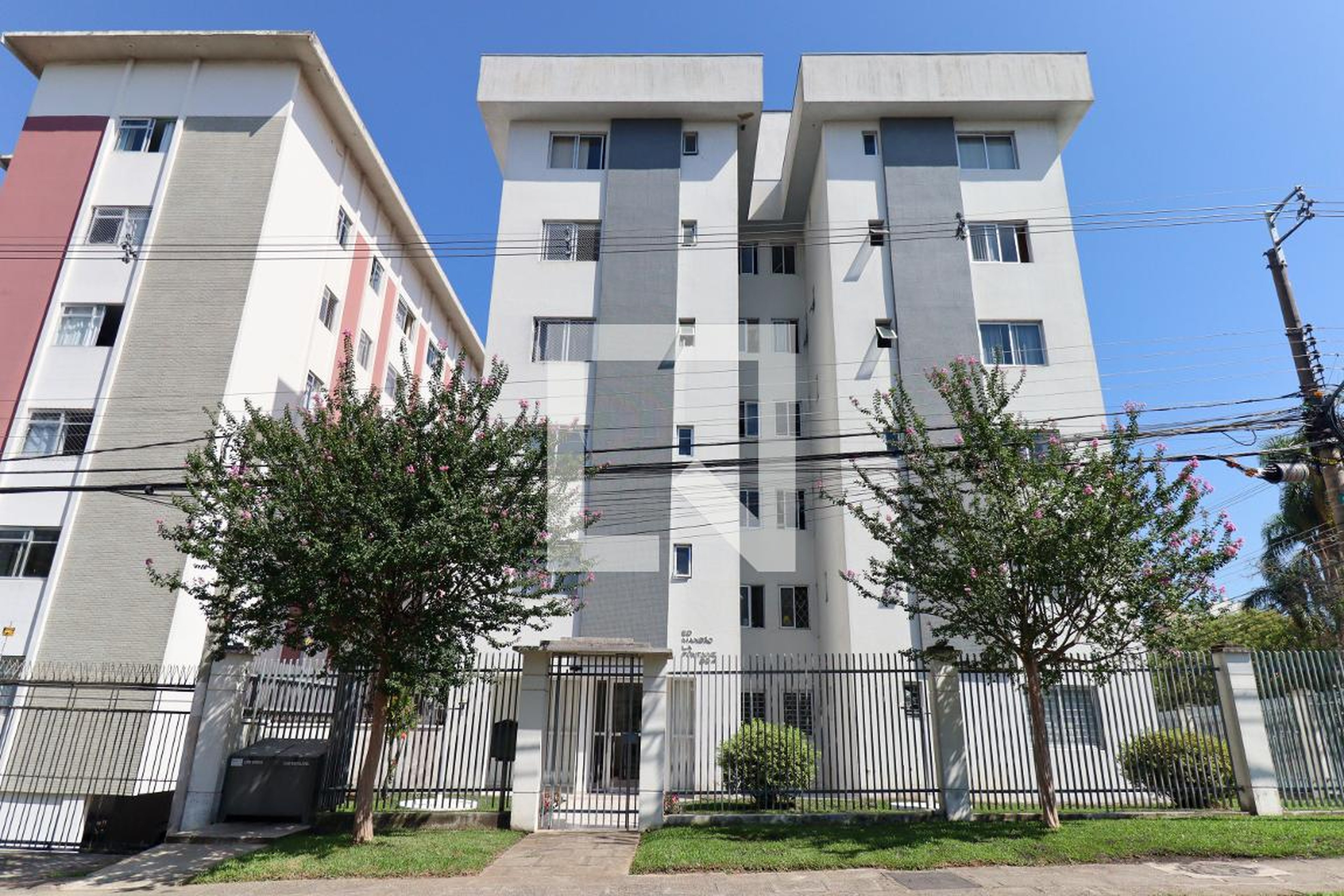 Fachada do Condomínio Condomínio em Rua Professor Assis Gonçalves, 854