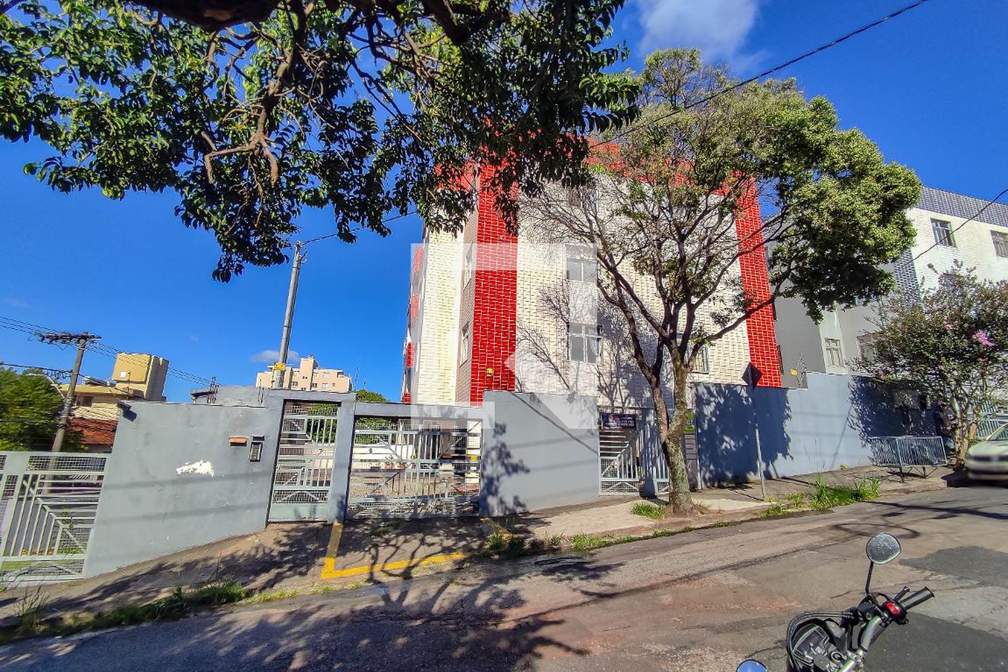 Fachada Edifício Parque dos Caiçaras