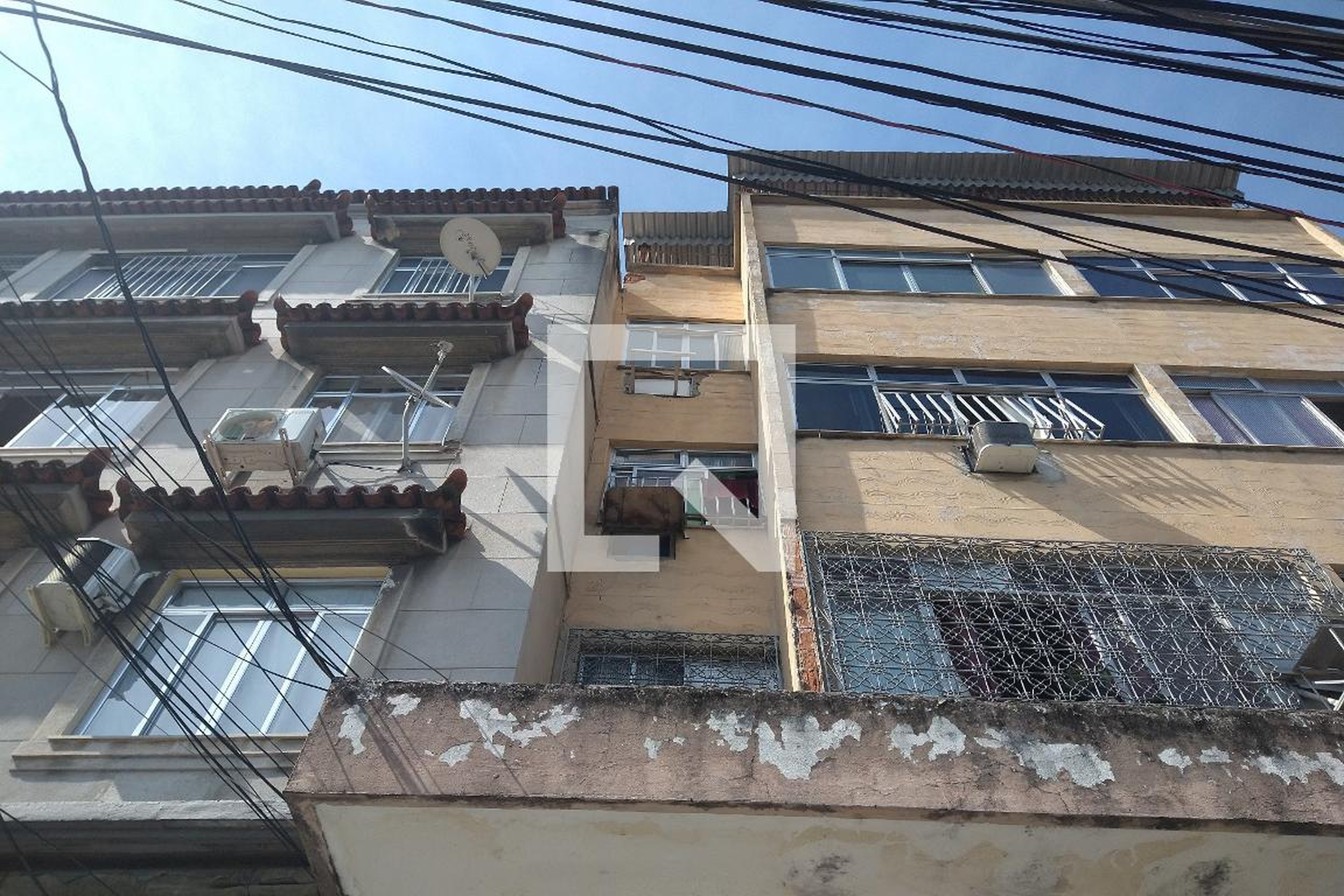 Fachada do Prédio Condomínio em Rua Elías Chaves, 55