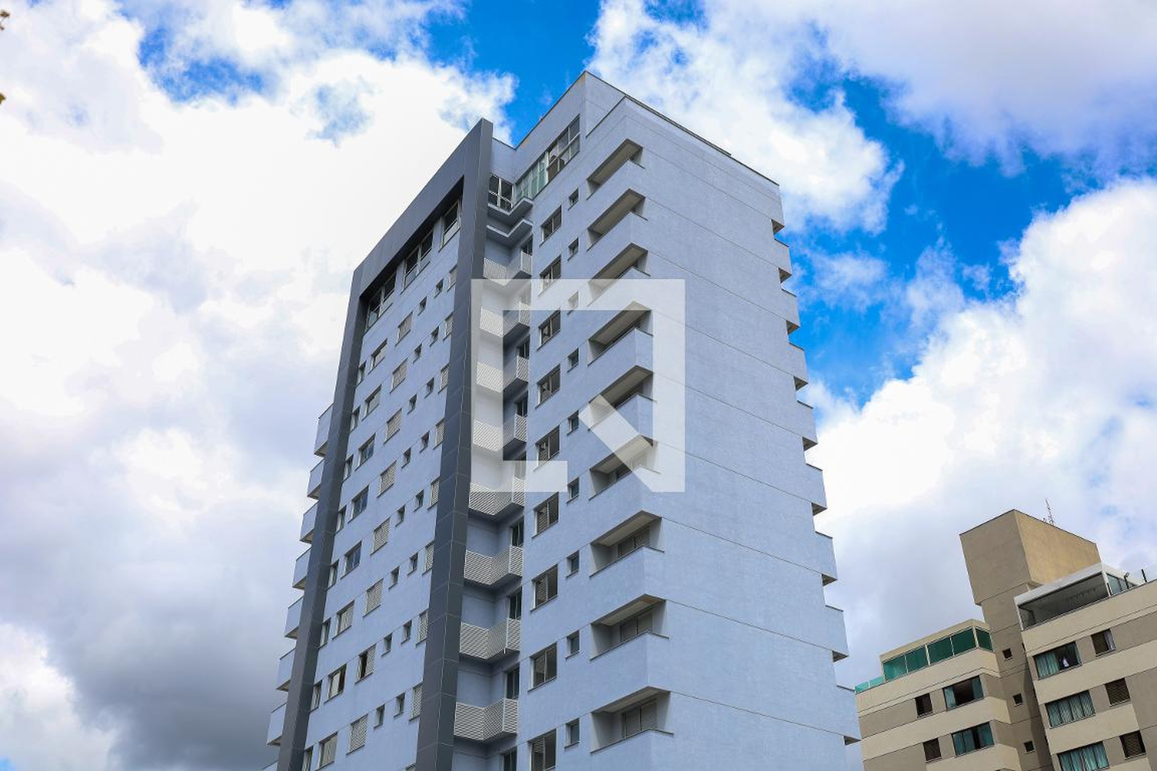 Fachada Condomínio em Rua Henrique Badaró Portugal, 447