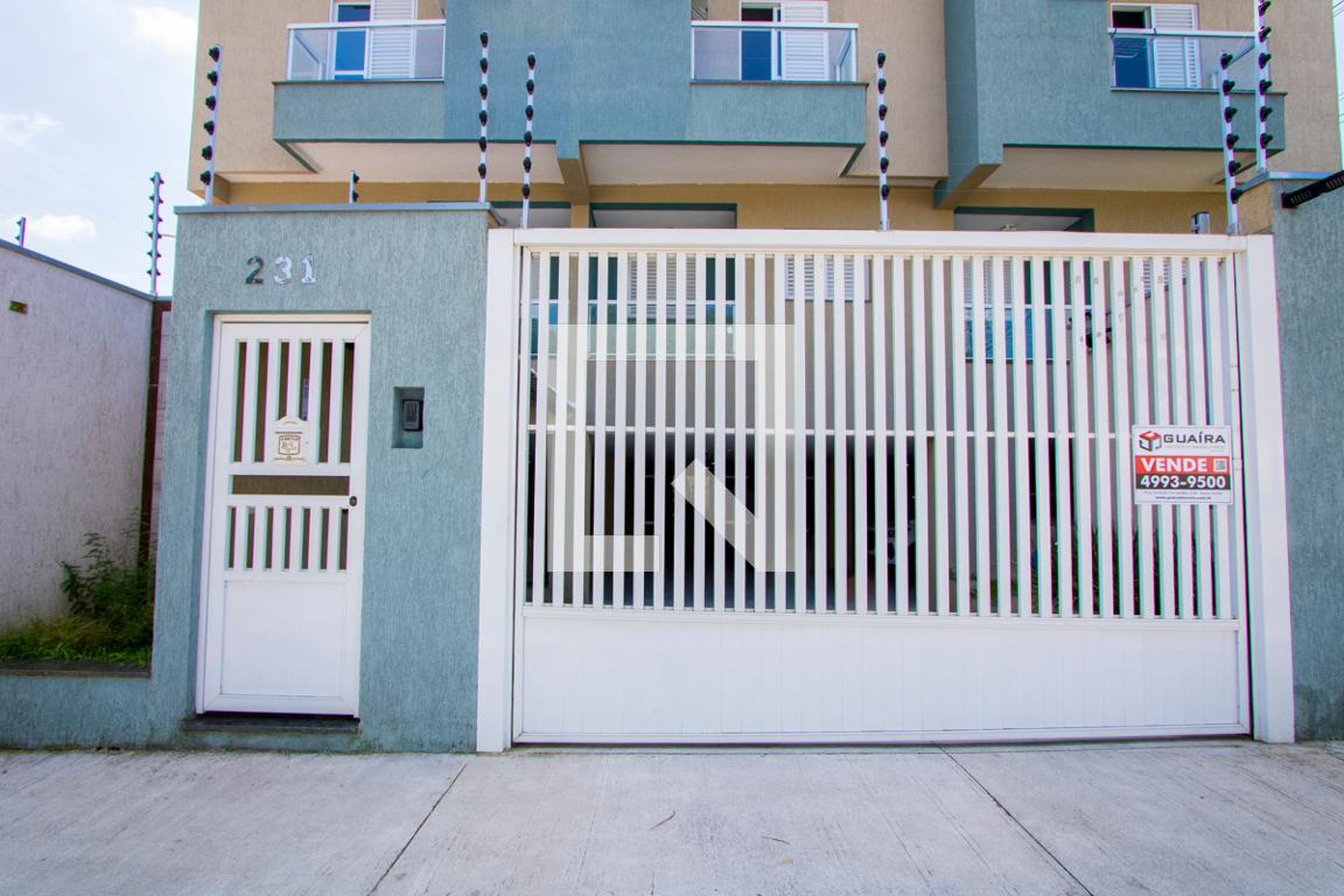 Fachada Condomínio em Rua Juquiá, 231