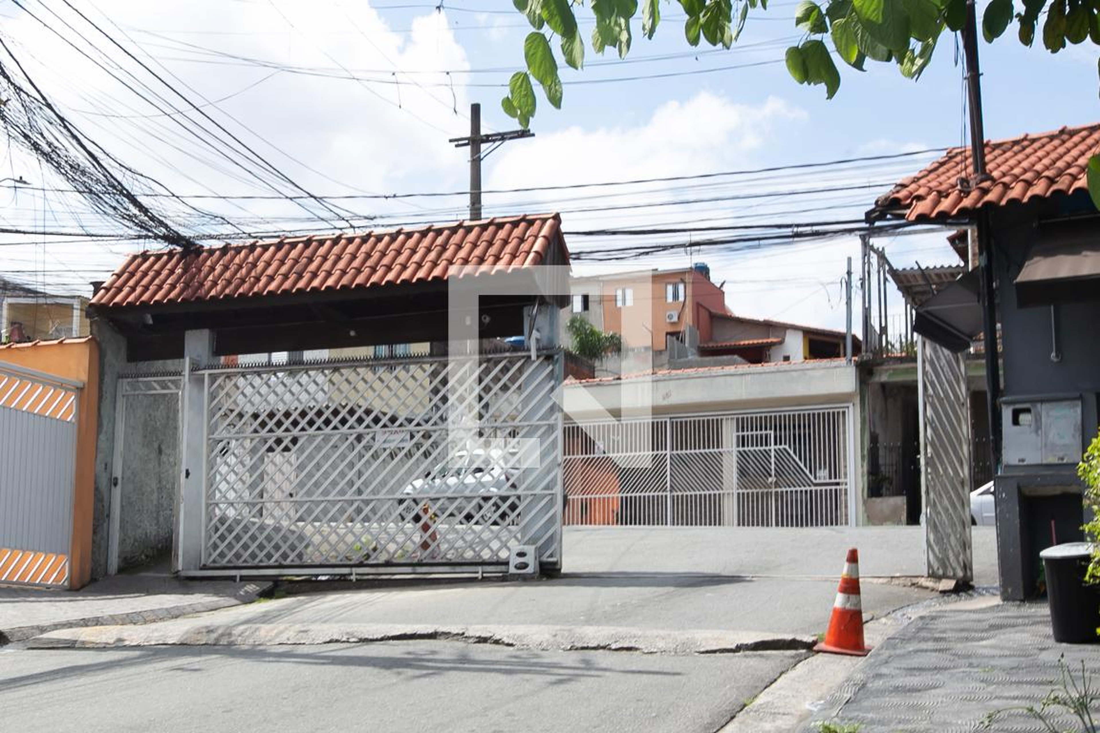 Fachada do Condomínio Condomínio em Rua Aldo Gianini, 272