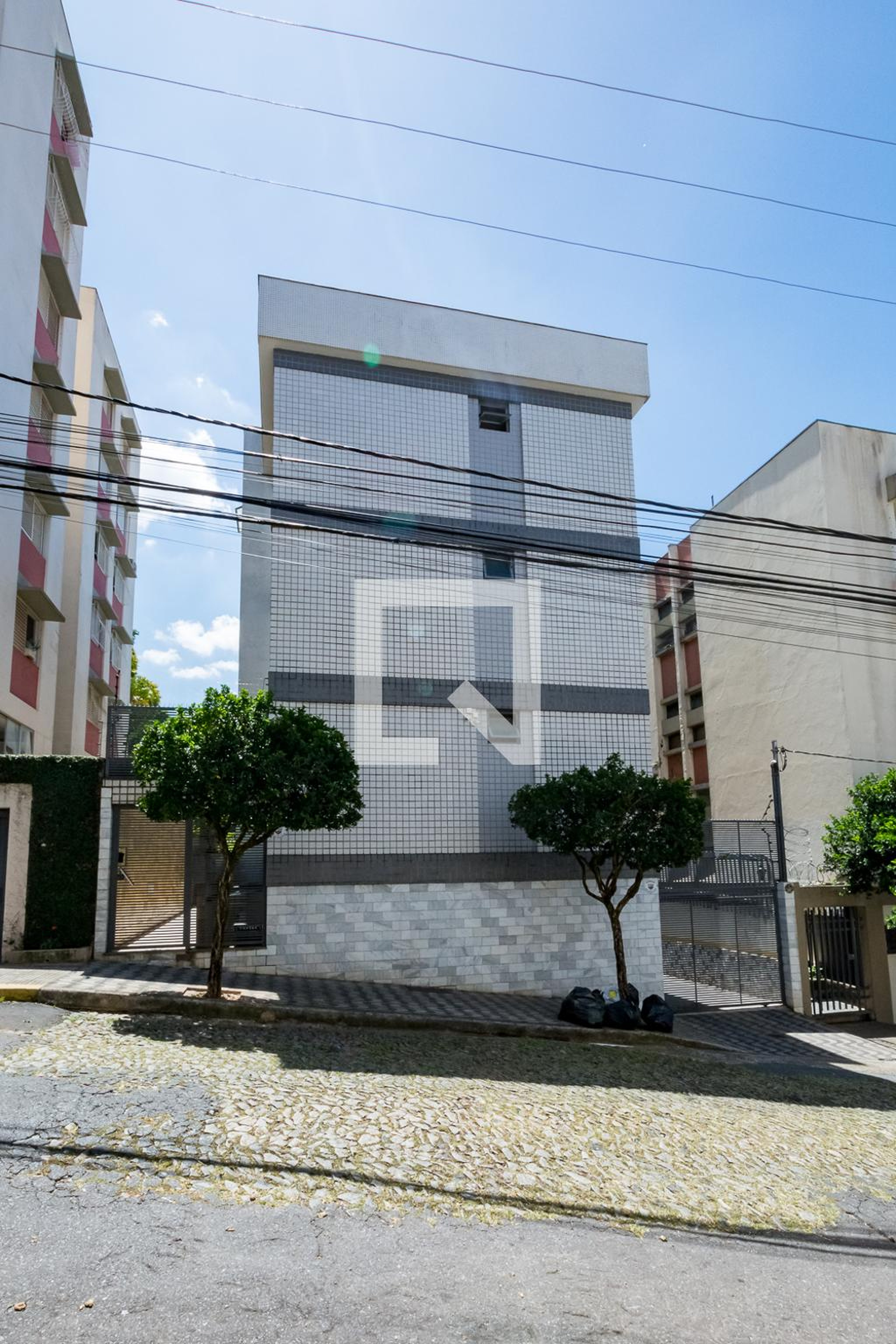 Fachada Condomínio em Rua Geraldo Bicalho Brandão, 83