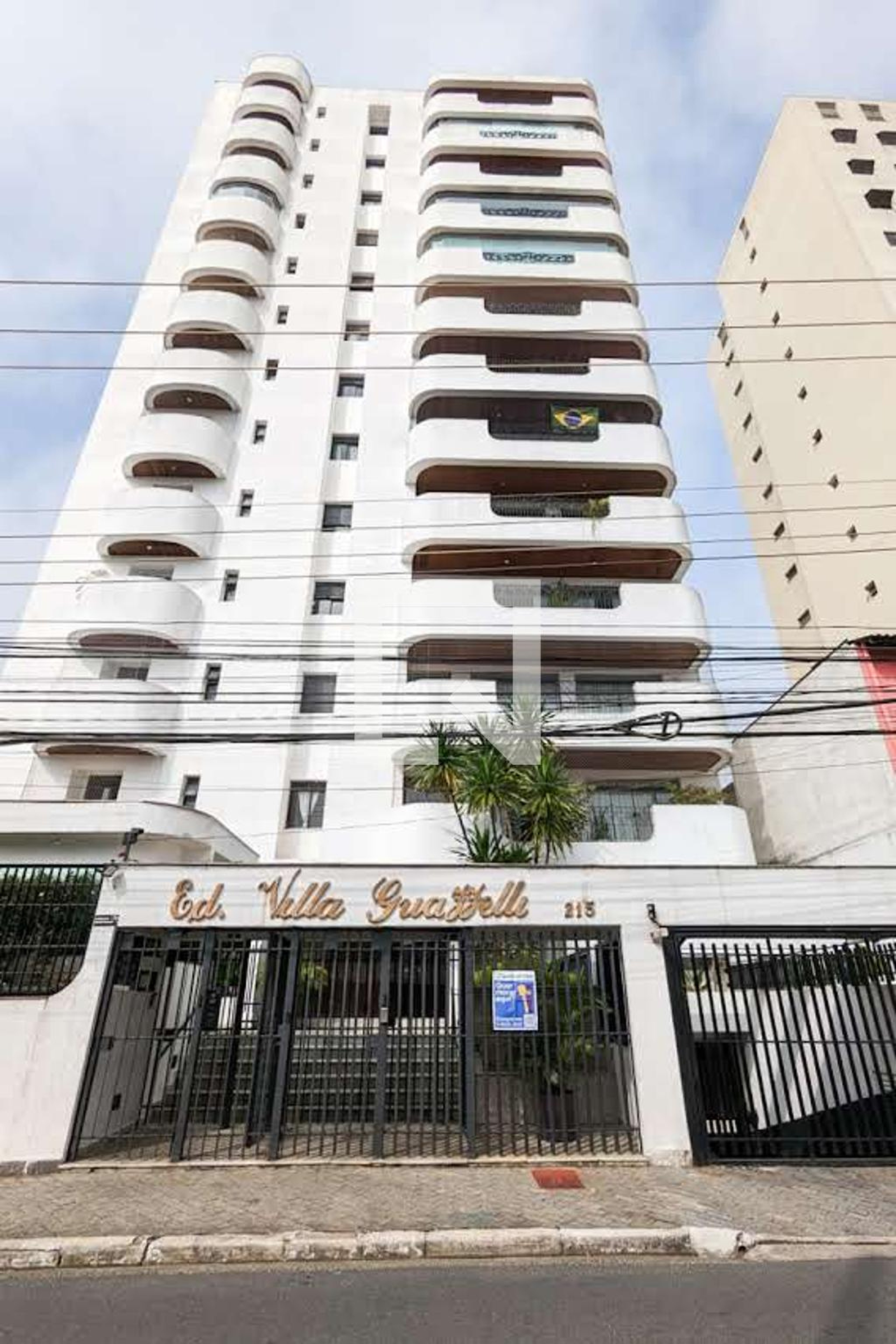 Fachada Condomínio Guazzelli