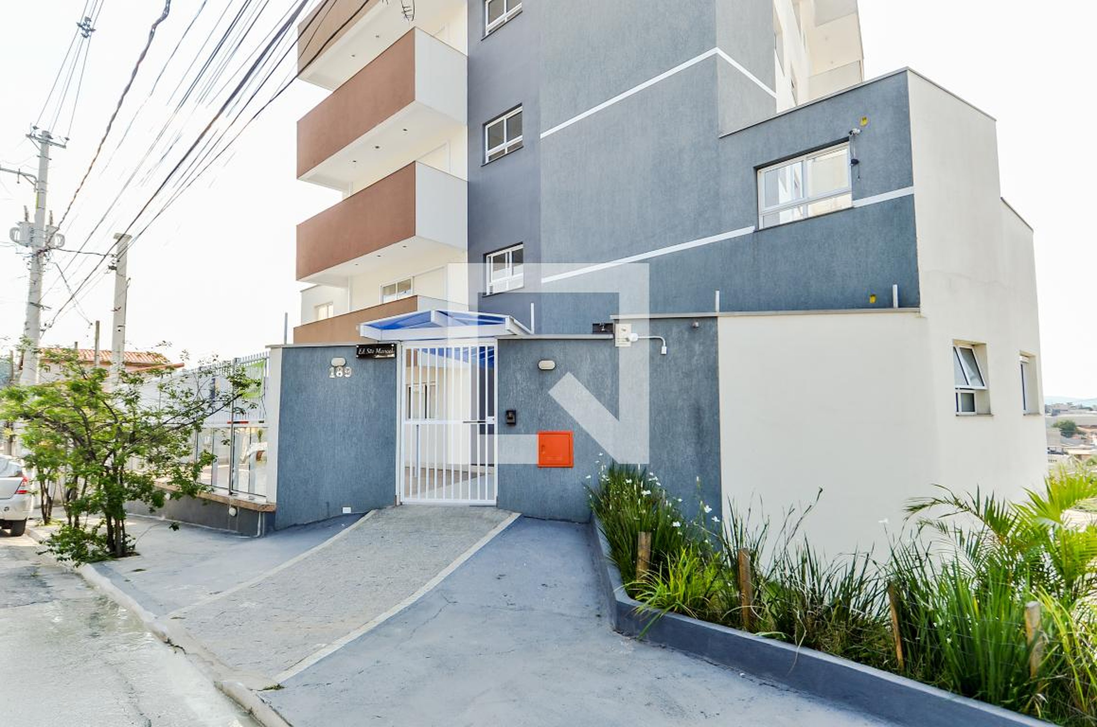 Fachada do Prédio Condomínio em Rua Luciara, 189