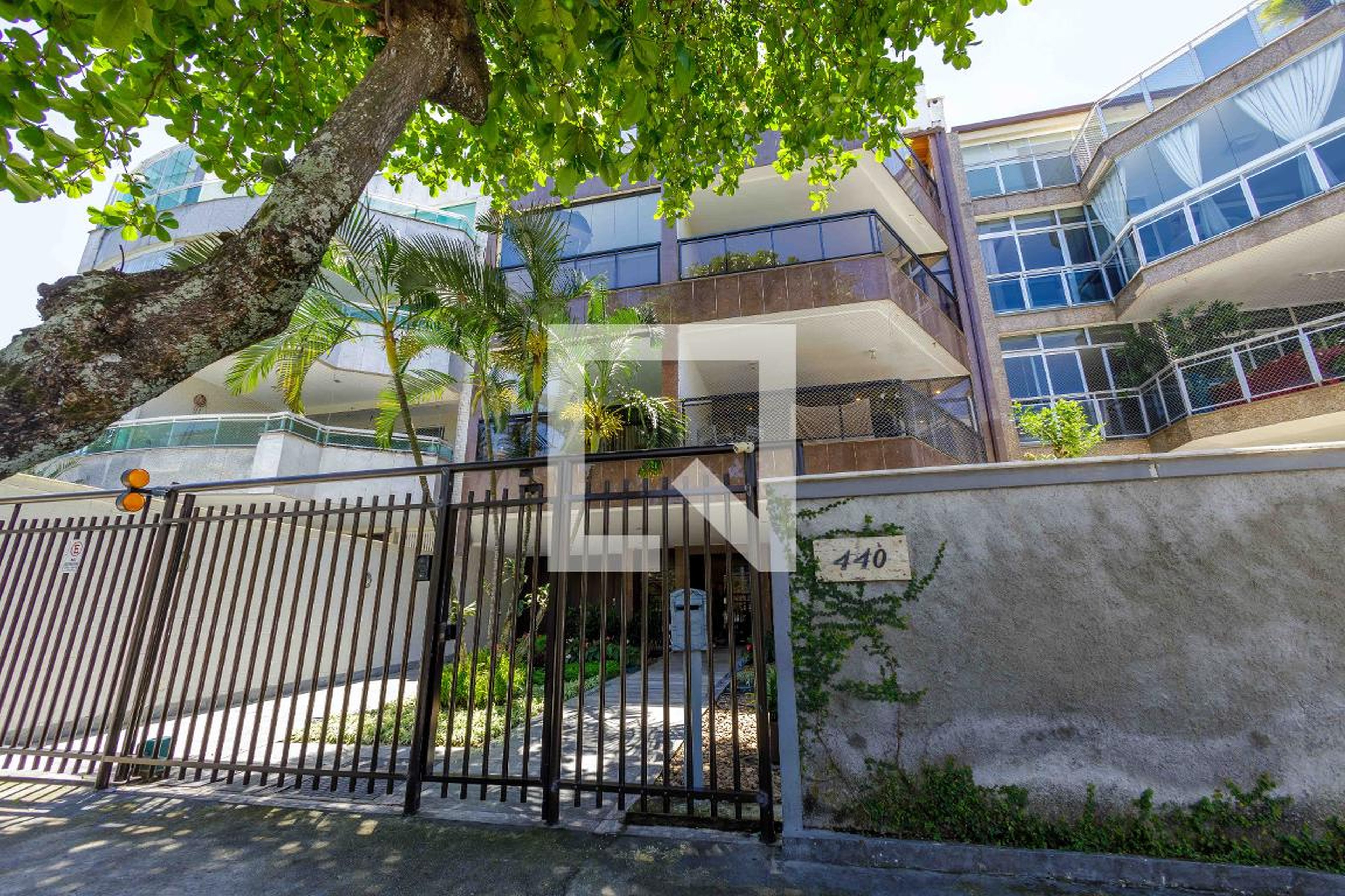 Fachada Condomínio em Avenida Comandante Júlio de Moura, 440