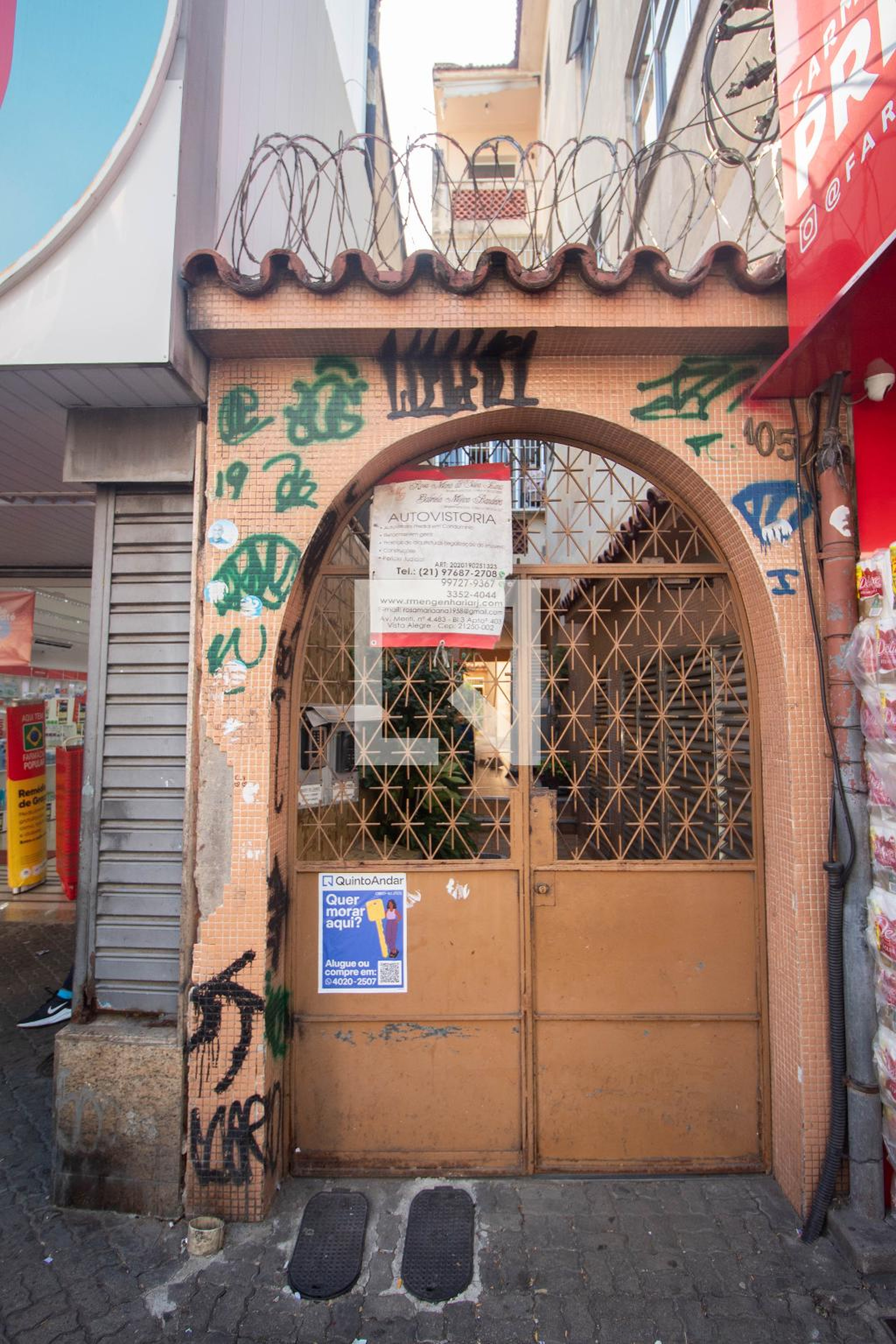 Fachada Condomínio em Rua Cardoso de Morais, 105