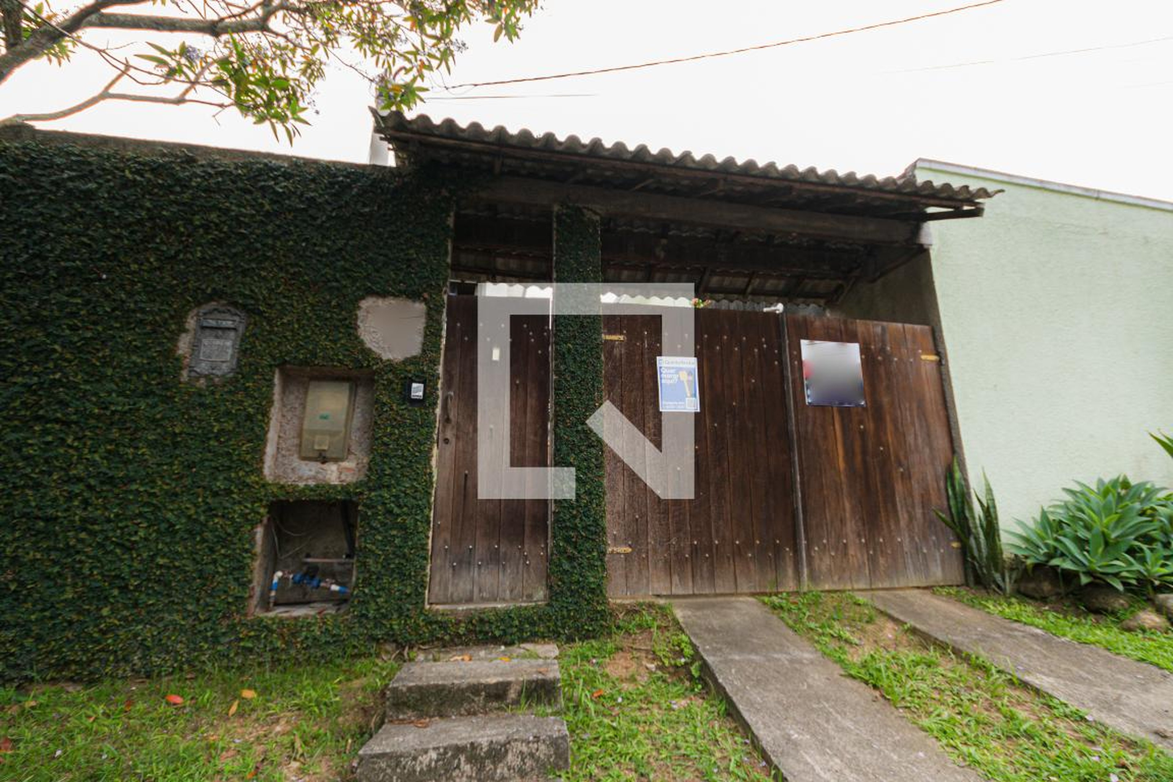 Fachada Condomínio Bosque dos Esquilos